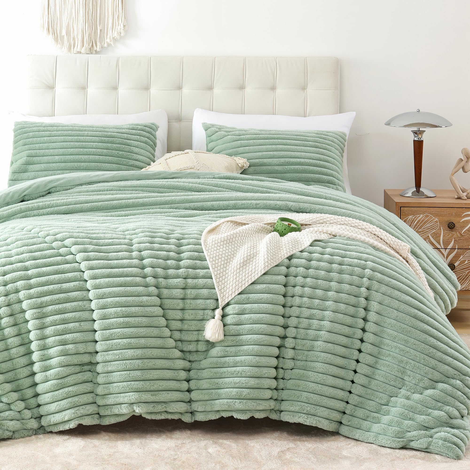 smoofy fluffy queen comforter set 3 pieces - sage green fleece fluffy comforter set, luxury fuzzy queen bedding set, soft warm bed set all season, heavy faux fur comforter with 2 pillow cases