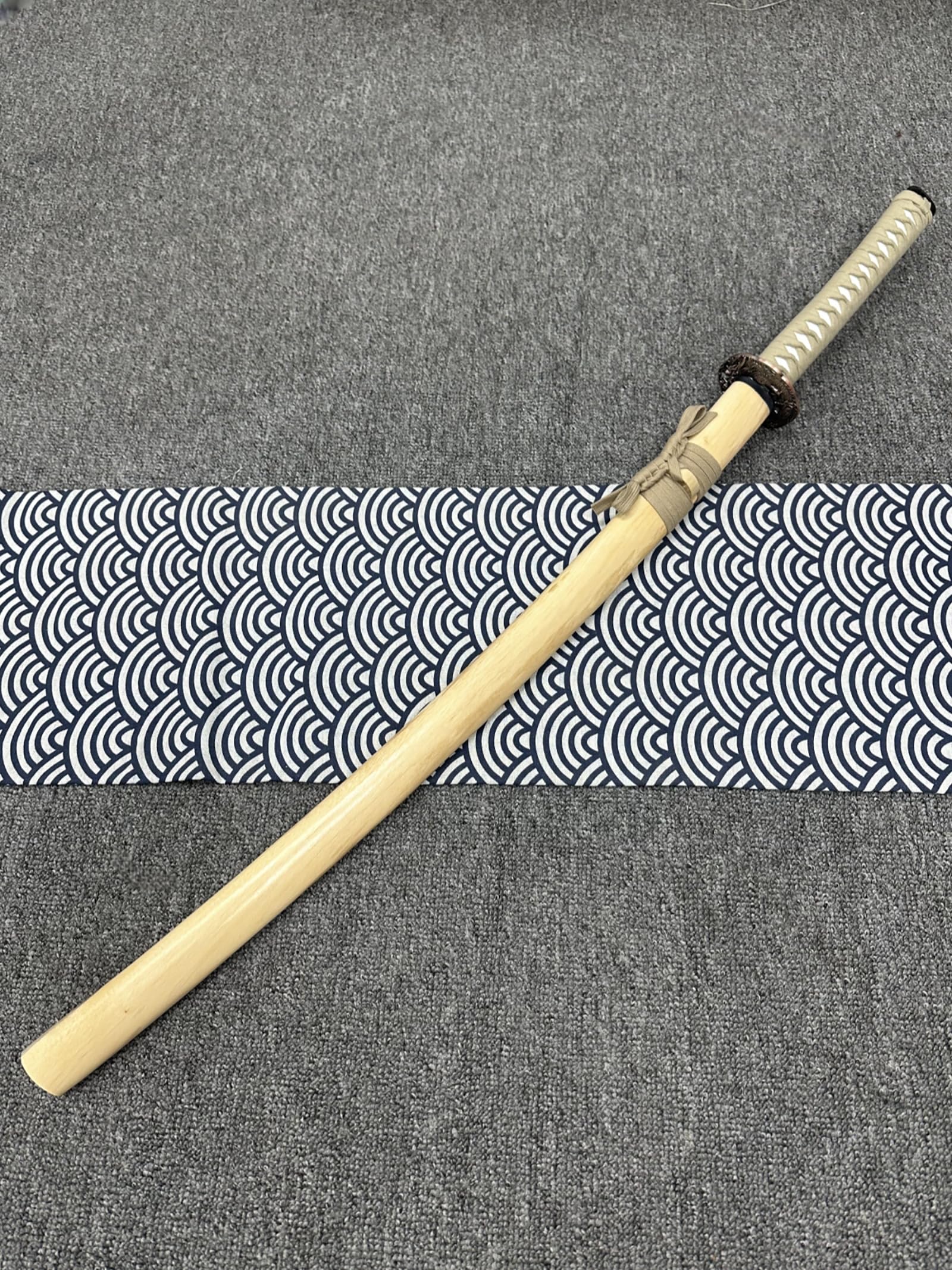 Katana en bois avec gaine,bokken naturel 103 cm,Bokken fait à la main,pour l'entraînement au combat à l'épée Kendo,l'anime,le cosplay,l'accessoire Iaido,les cadeaux d'anniversaire Noël – Couleur bois