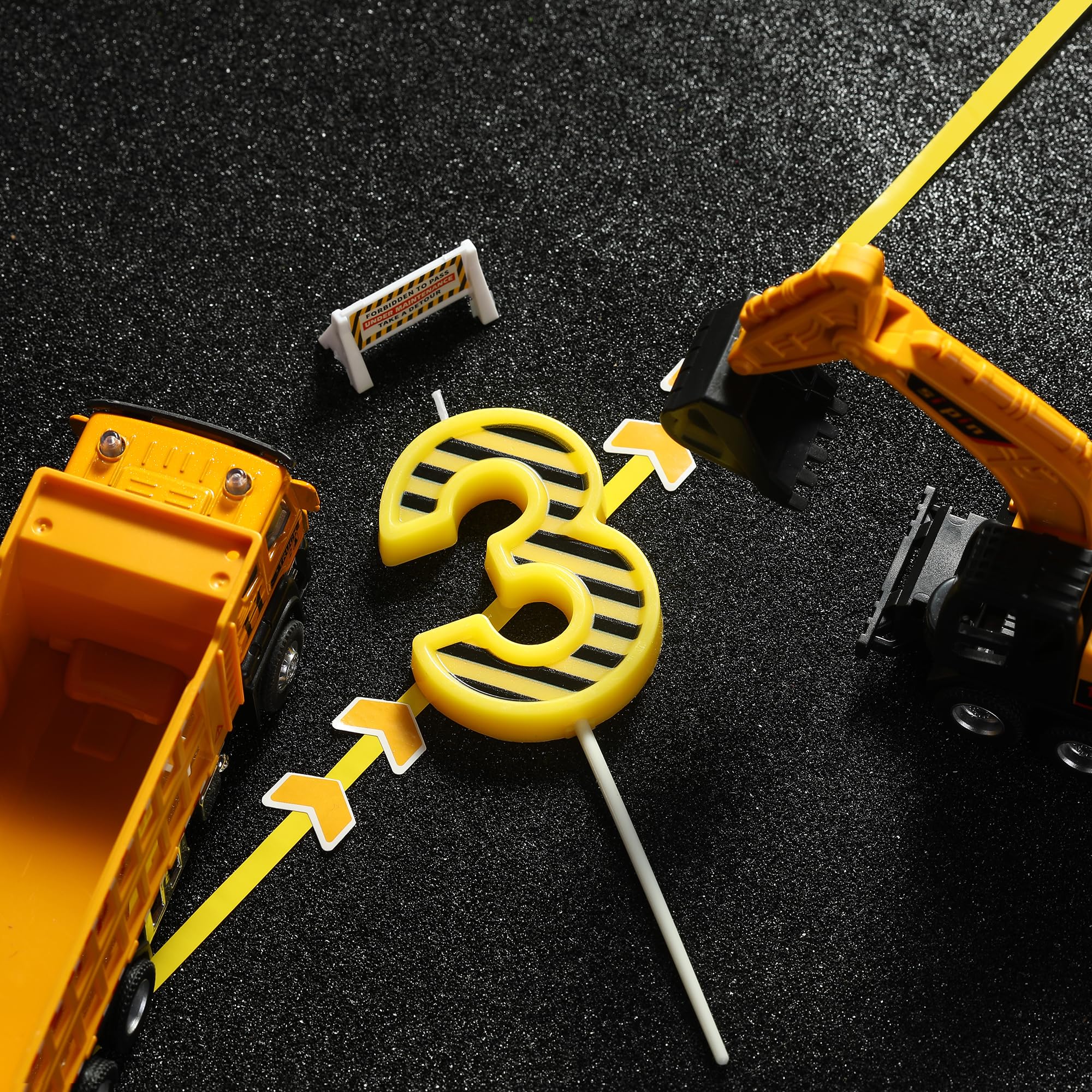 PHD CAKE 2.76 Inch Number 3 Construction Birthday Candles, Yellow and White Stripes Number Candles, Cake Number Candles, Party Celebration, Style Candle