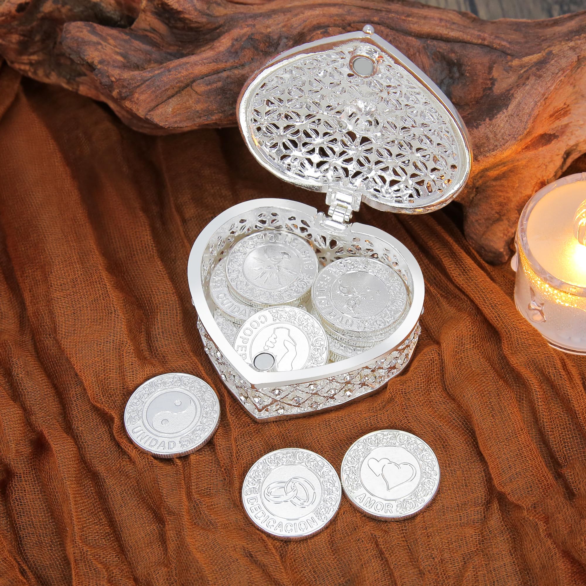 TINGKU Monedas de plata española de boda católica, Centros de mesa para bodas, recuerdos para boda con caja en forma de corazón de diamante (Silver)