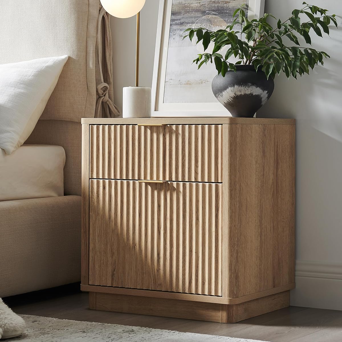 T4TREAM 23'' Fluted Nightstand with Charging Station, Modern, Natural Oak | Large 2 Drawer, Curved Profile, Mid-Century, Bedside Table with Storage, End Table for Living Room, Bedroom, Side Table