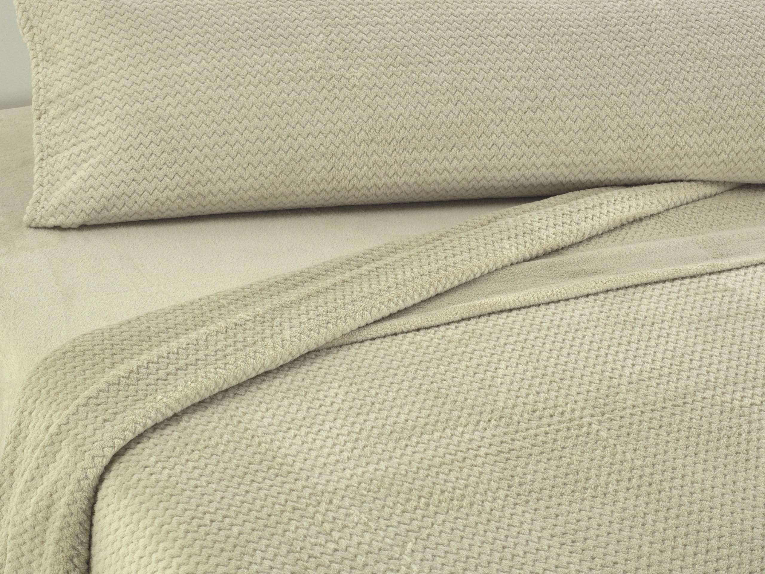 Donegal Collections - Juego de Sabanas Coralina Cama 150 - Set 3 Piezas Bajera Ajustable, Sábana Encimera y Funda Almohada - Sabanas Coralina 150 - Sábanas 150 x 190 - Sabanas Invierno - Beige