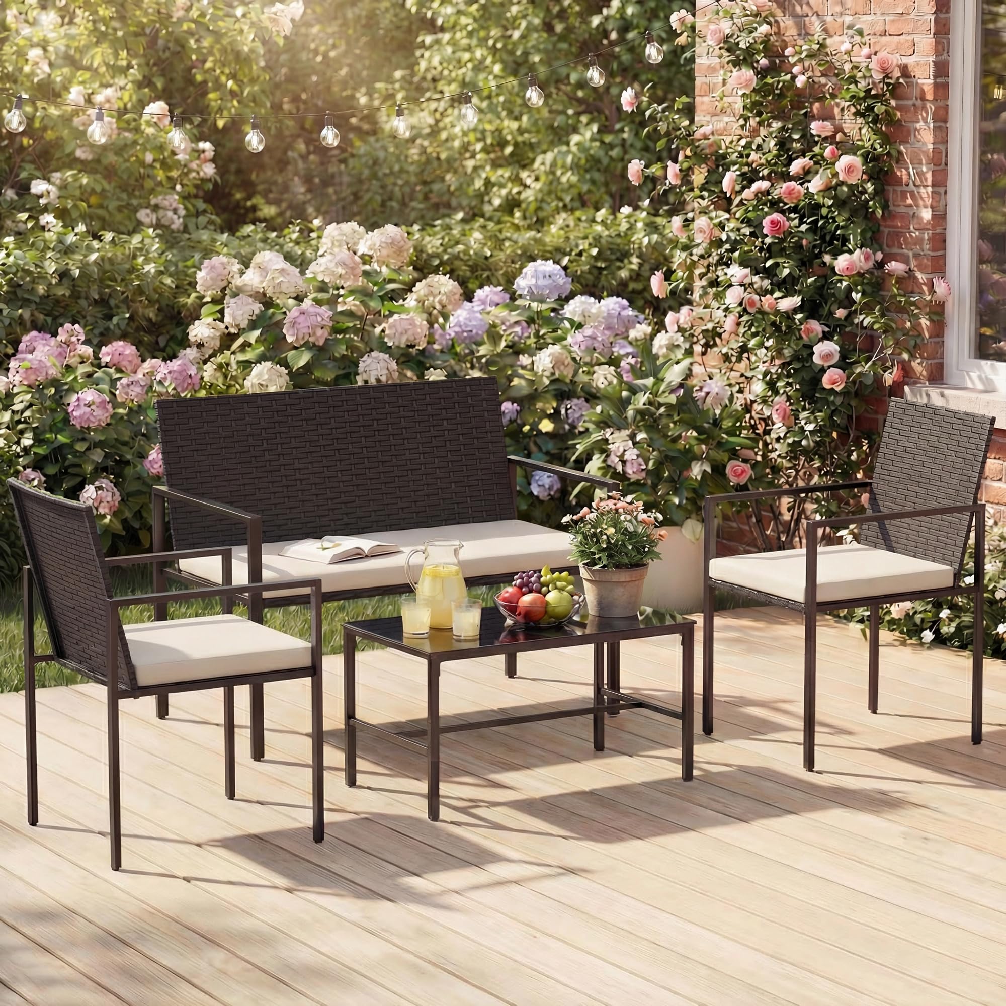 SOARS Conjunto de Jardin Exterior de Ratán de 4 Piezas, Mesa de Centro de Cristal Templado con 2 Sillas, Sofá de 2 Plazas y Cojines Mullidos, Muebles de Jardín para Patio, Terraza, Balcón (Beige)