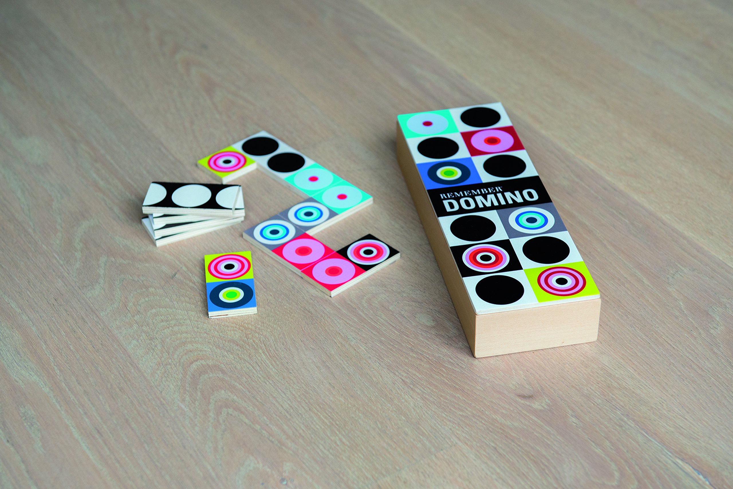 Gioco domino in legno per bambini. 28 pezzi con fig