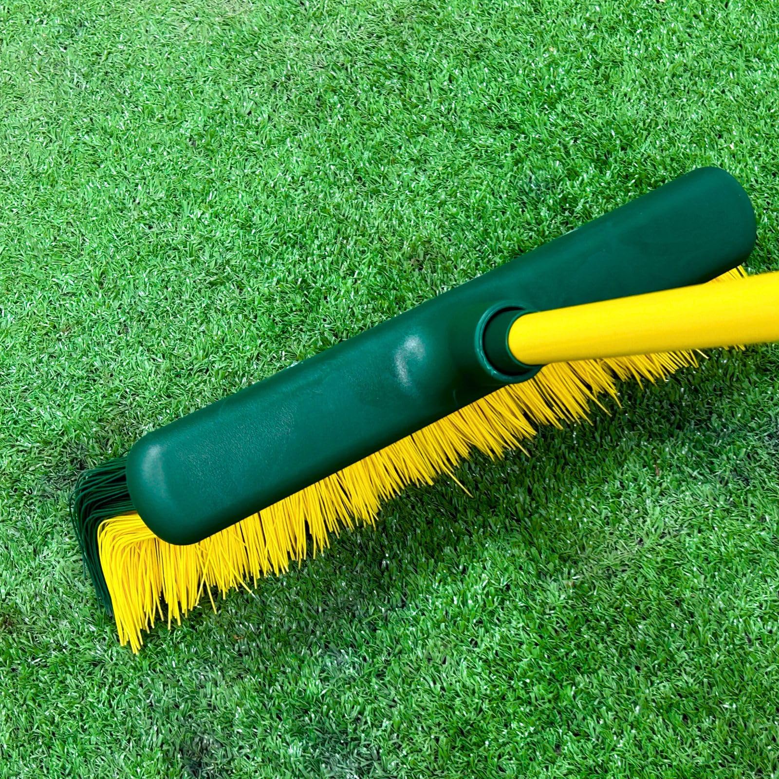 PLANTAWA Spazzola per Erba Sintetica senza Manico | Spazzola Prato Sintetico Manuale | Pulisci Giardino per Terrazze, Balconi, Aiuole | Spazzatrice Robusta Universale