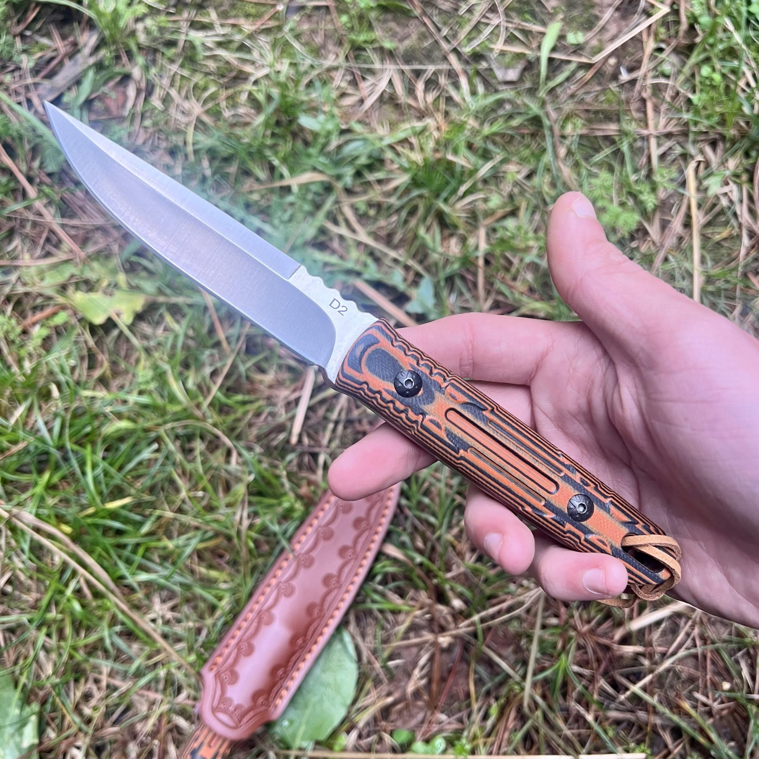 Coltello lama fissa acciaio D2 alta qualità sopravvivenza campeggio affilato fodero cuoio vegetale manico G10 Micarta collezione regalo uomo pesca full tang point robusto EDC bushcraft lusso solido