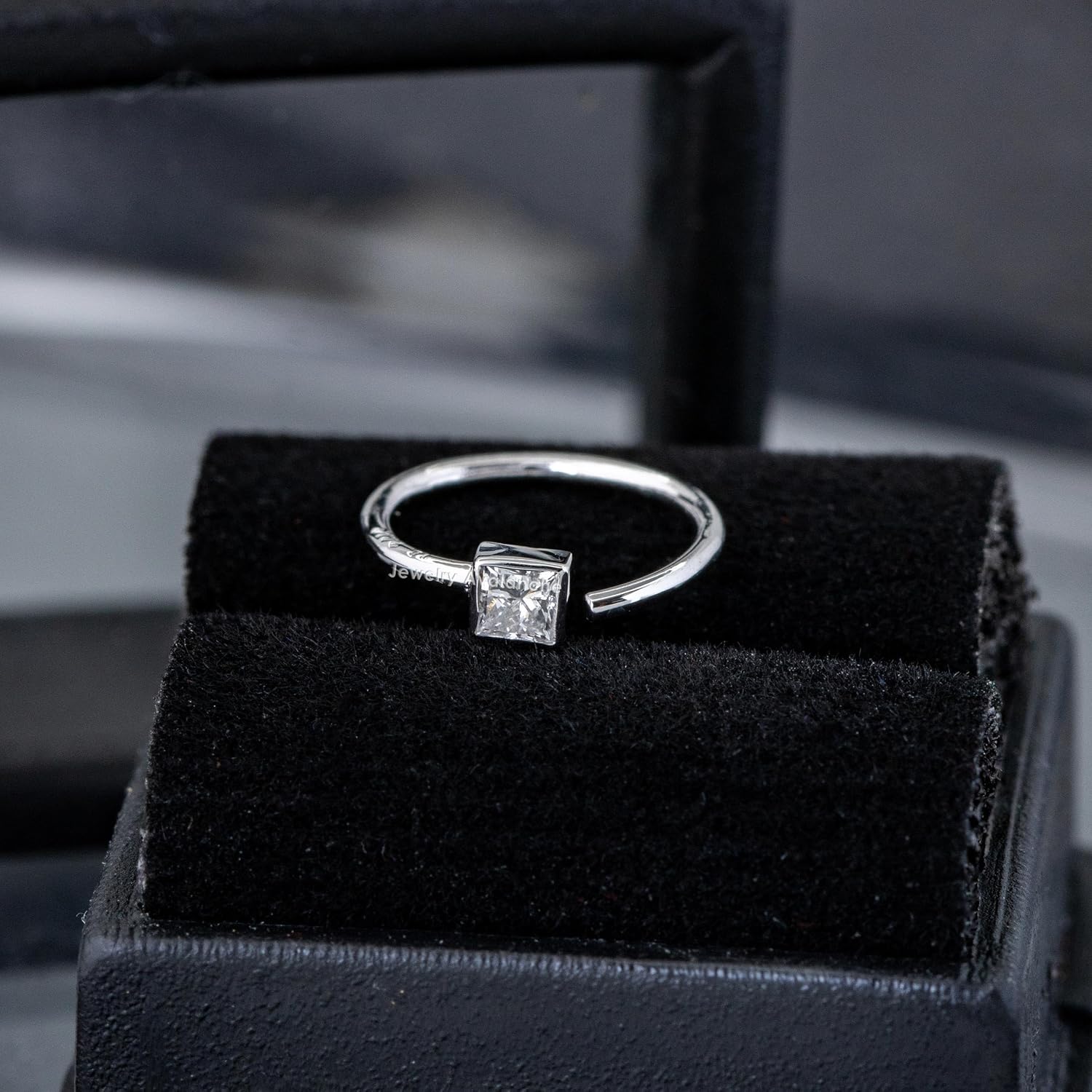 20G 14K Gold Princess Cut Solitaire Diamond Nose Hoop Ring 0.02-0.12 carat Bezel Set Diamond 8mm Twist-open Nostril Ring Cartilage Hoop Tragus Ring Unisex