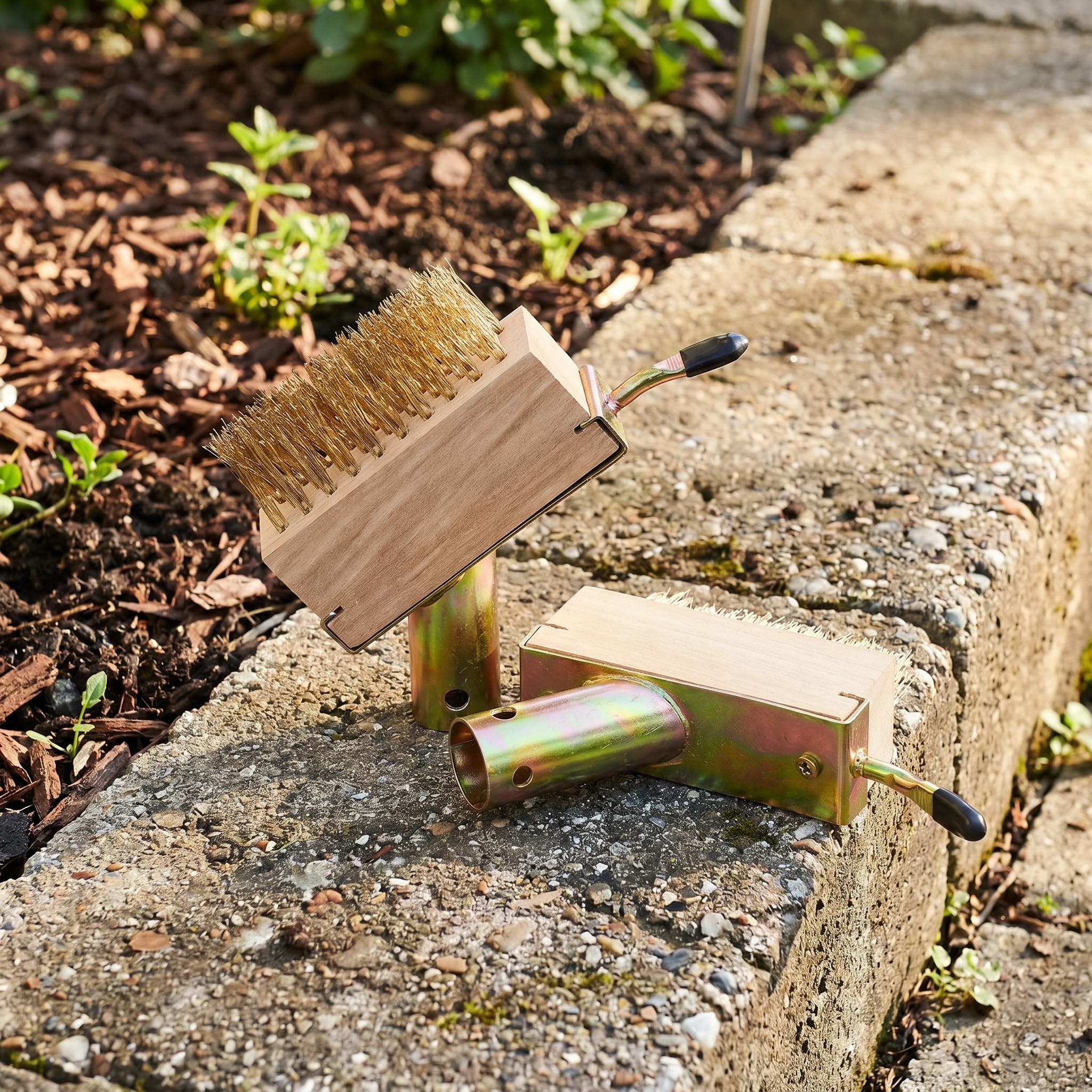 Lurrose 2 cabezales de cepillo de alambre de acero para jardín, herramientas manuales para desherbar, limpiar grietas en terrazas y patios, eliminar maleza en y para el mantenimiento del jardín.