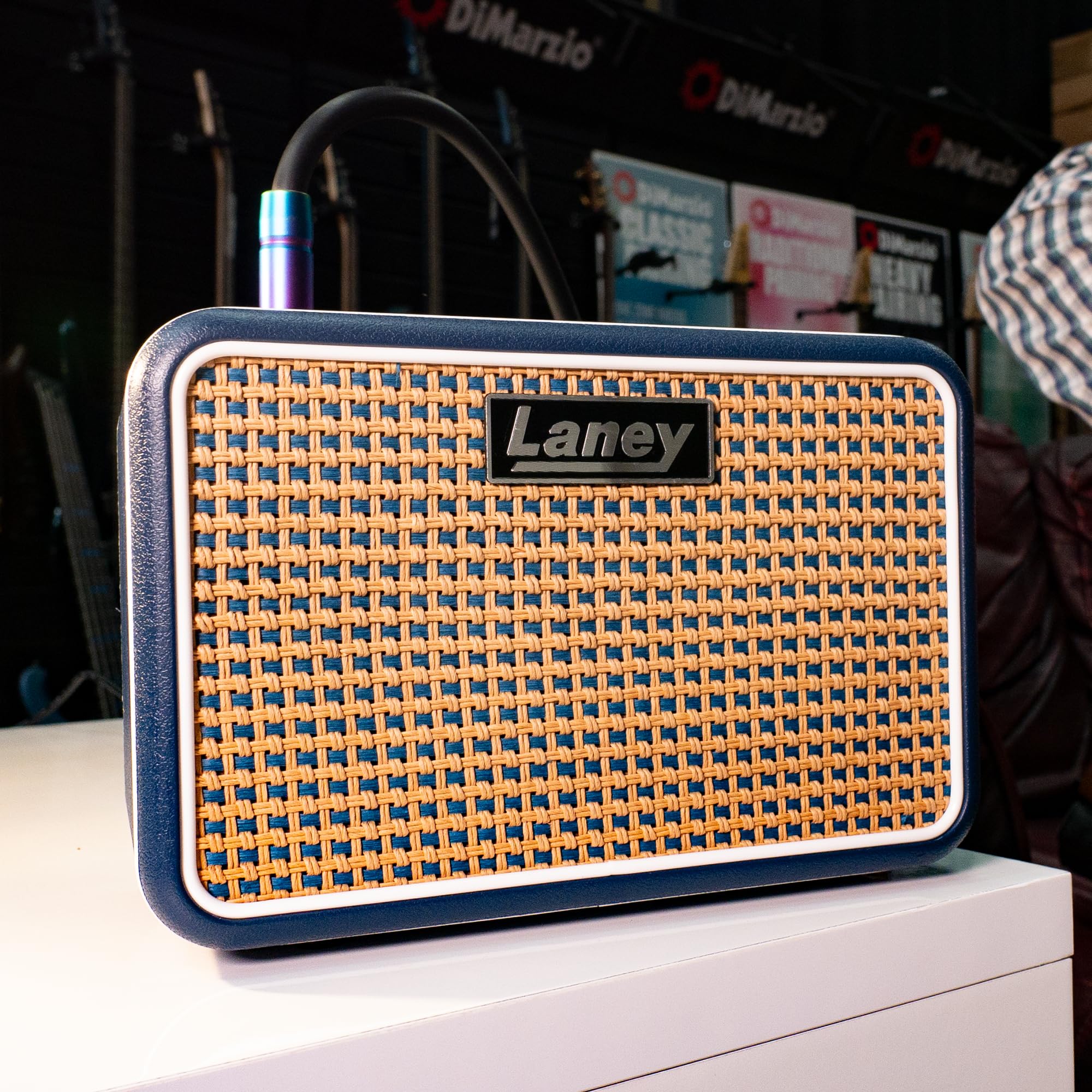Laney Mini-St-Lion-2 6W Batterieantriebs-Gitarrenverstärker-Kompakte Übungsverstärker mit Reinigungs-/Laufwerkskanälen, Delay, LSI-Smartphone-Eingang, Aux-In - Lionheart