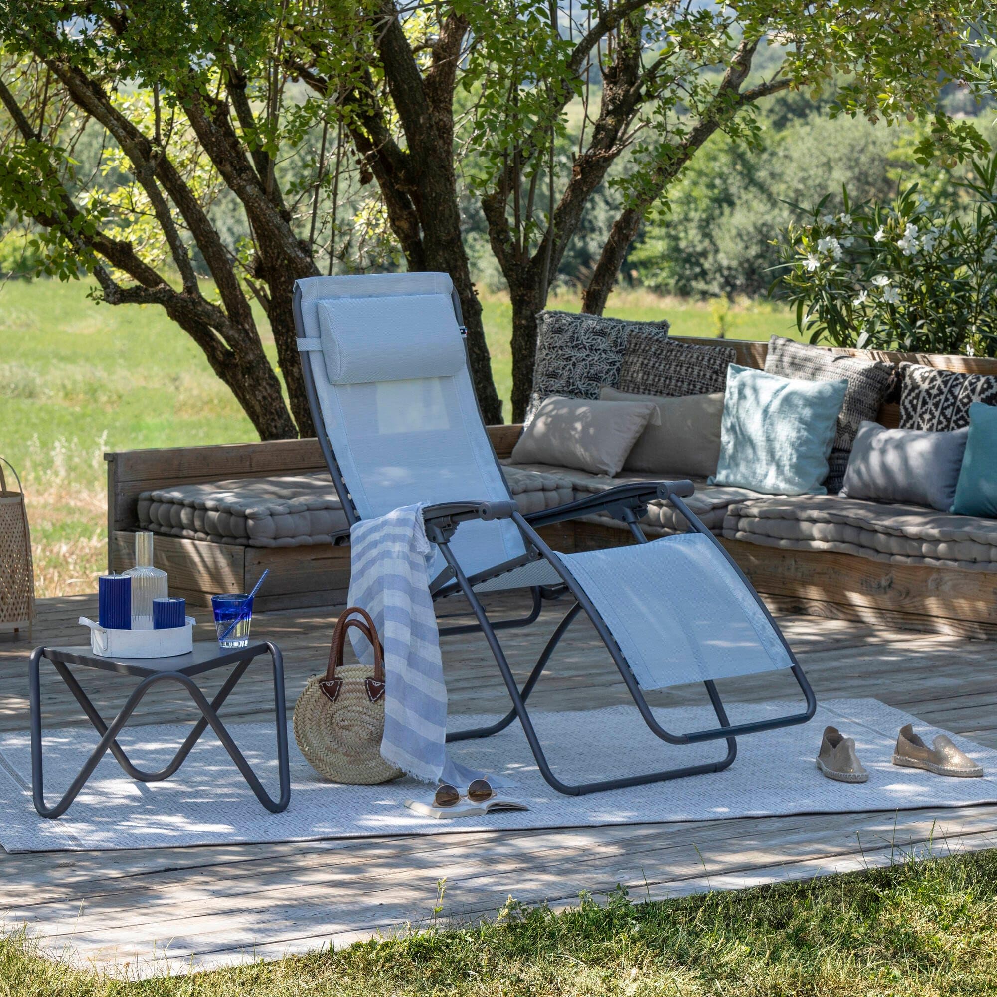 Lafuma MOBILIER - Fauteuil Relax Zéro Gravité RSXA Clip - Chaise Longue Pliante Terrasse et Jardin - Toile Batyline Résistante - Transat Multiposition, Tout Confort, Fabriqué en France - Bleu Ciel