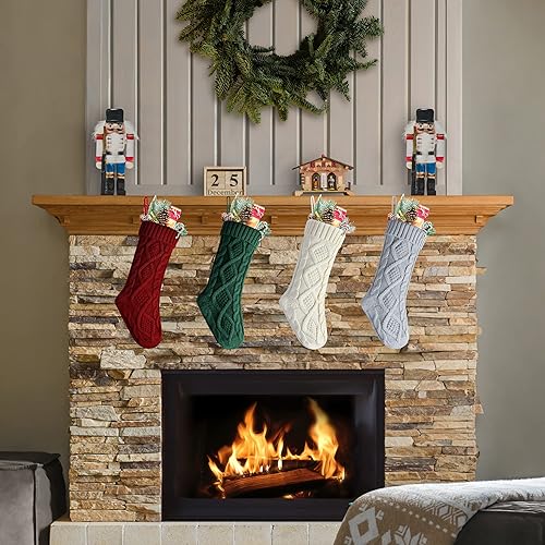 Miniatura 2 de Medias tejidas para Navidad, color borgoña, verde y marfil