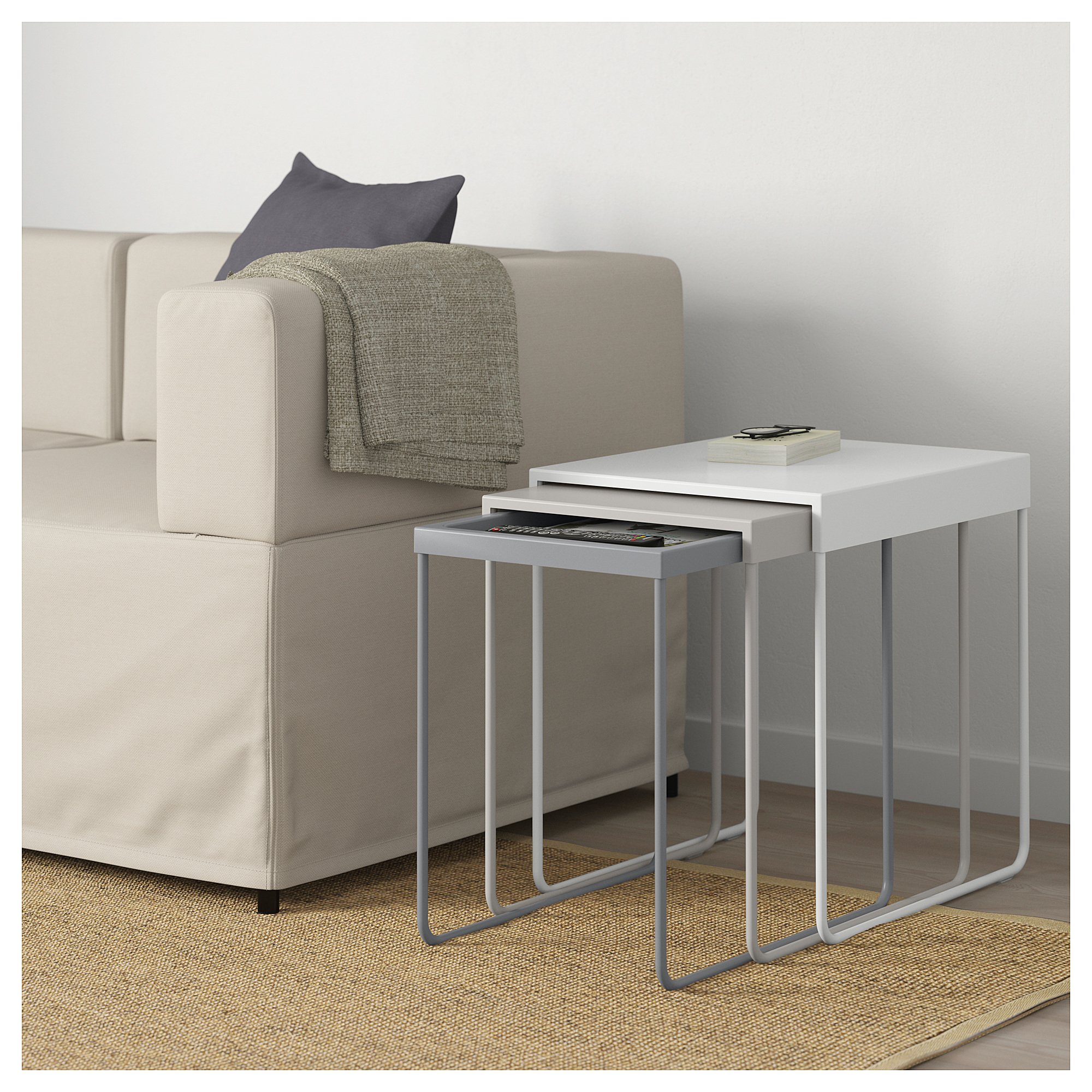 Amazon｜IKEA グランボダ 入れ子式テーブル 3点セット 503.511.75 