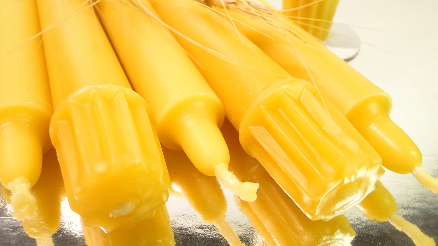 100% Beeswax Colonial Taper Candles Organic Hand Made - 8 Inch Tall, 7/8 Inch Diameter; (6)