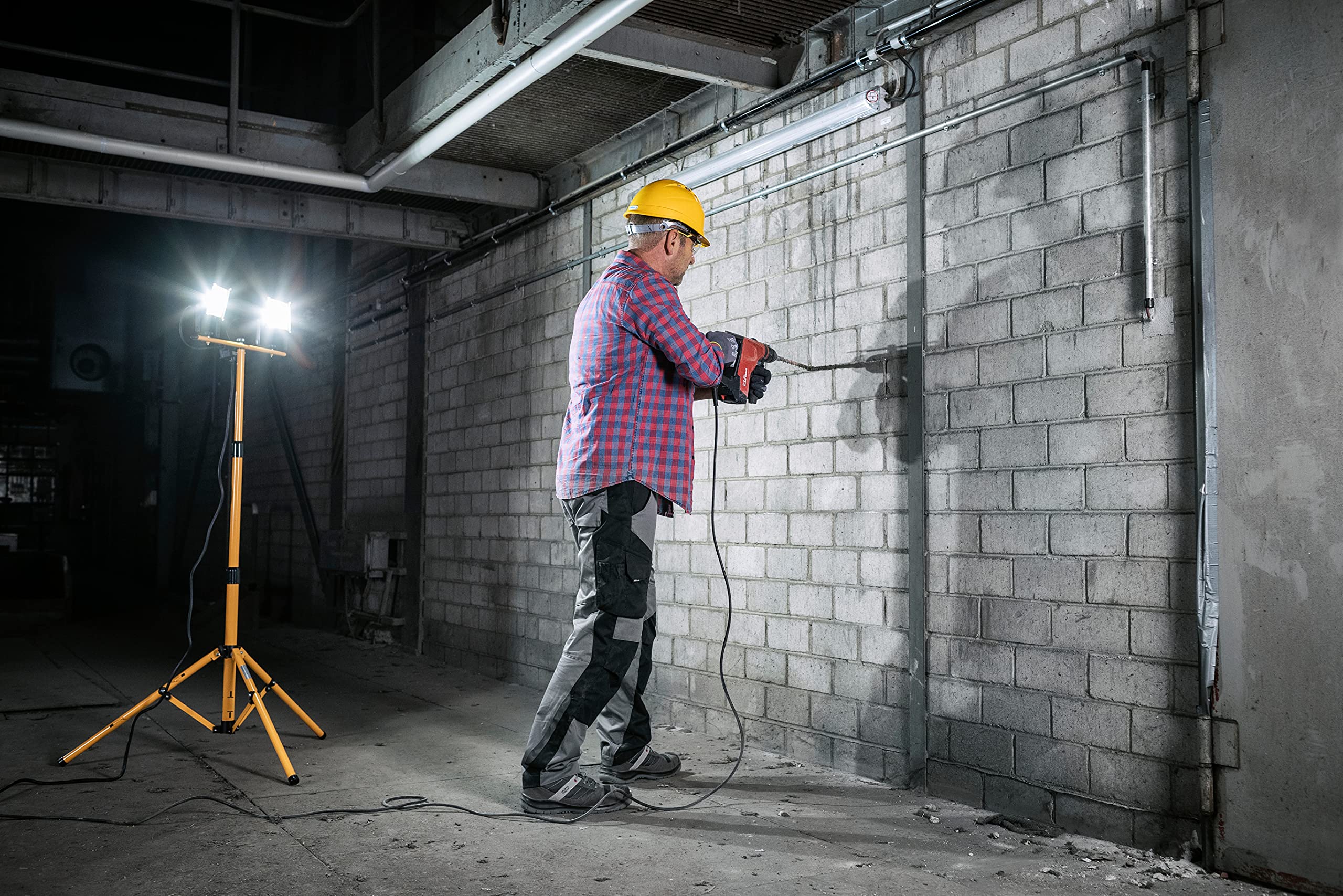 Brennenstuhl JARO 5050 M LED-werklamp – 50W, 4400 Lumen, Met 5 Meter Kabel, IP65, Traploos Verstelbaar, Geschikt Voor Buiten En Bouwplaatsen