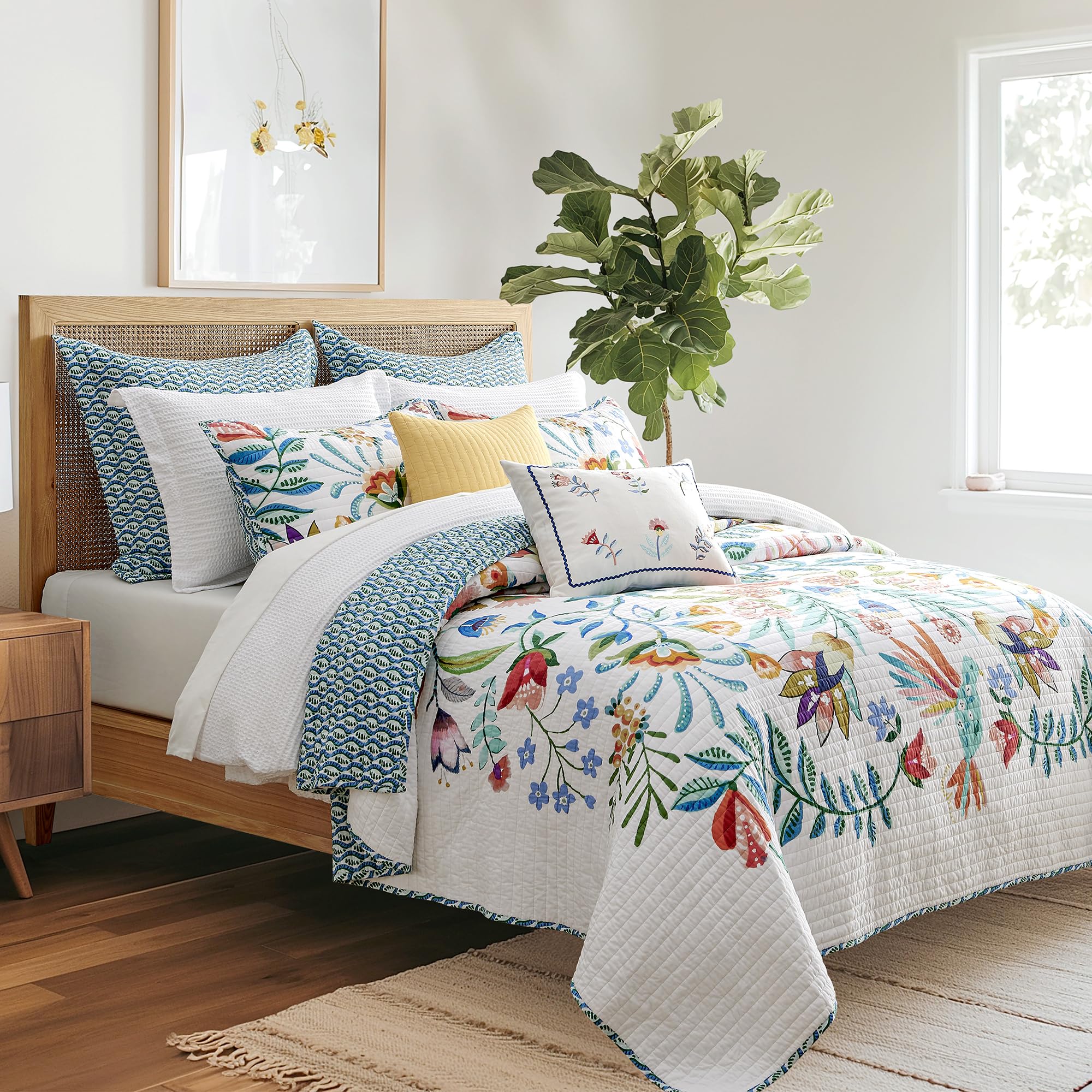 Amazon.com: Levtex Home - Danika Quilt Set - Full/Queen Quilt and  display picture 1