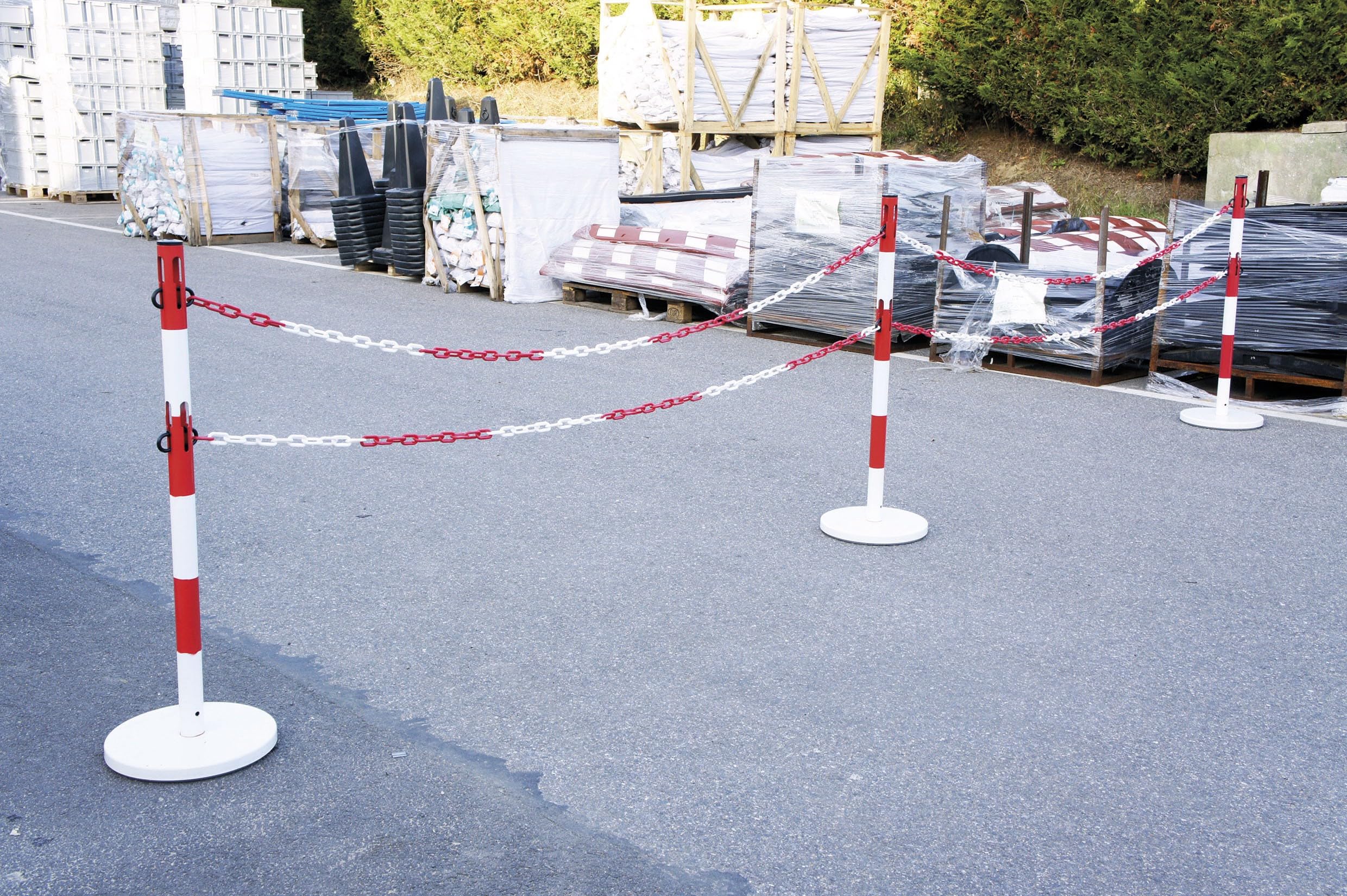 Poteau acier base lestée - rouge/blanc