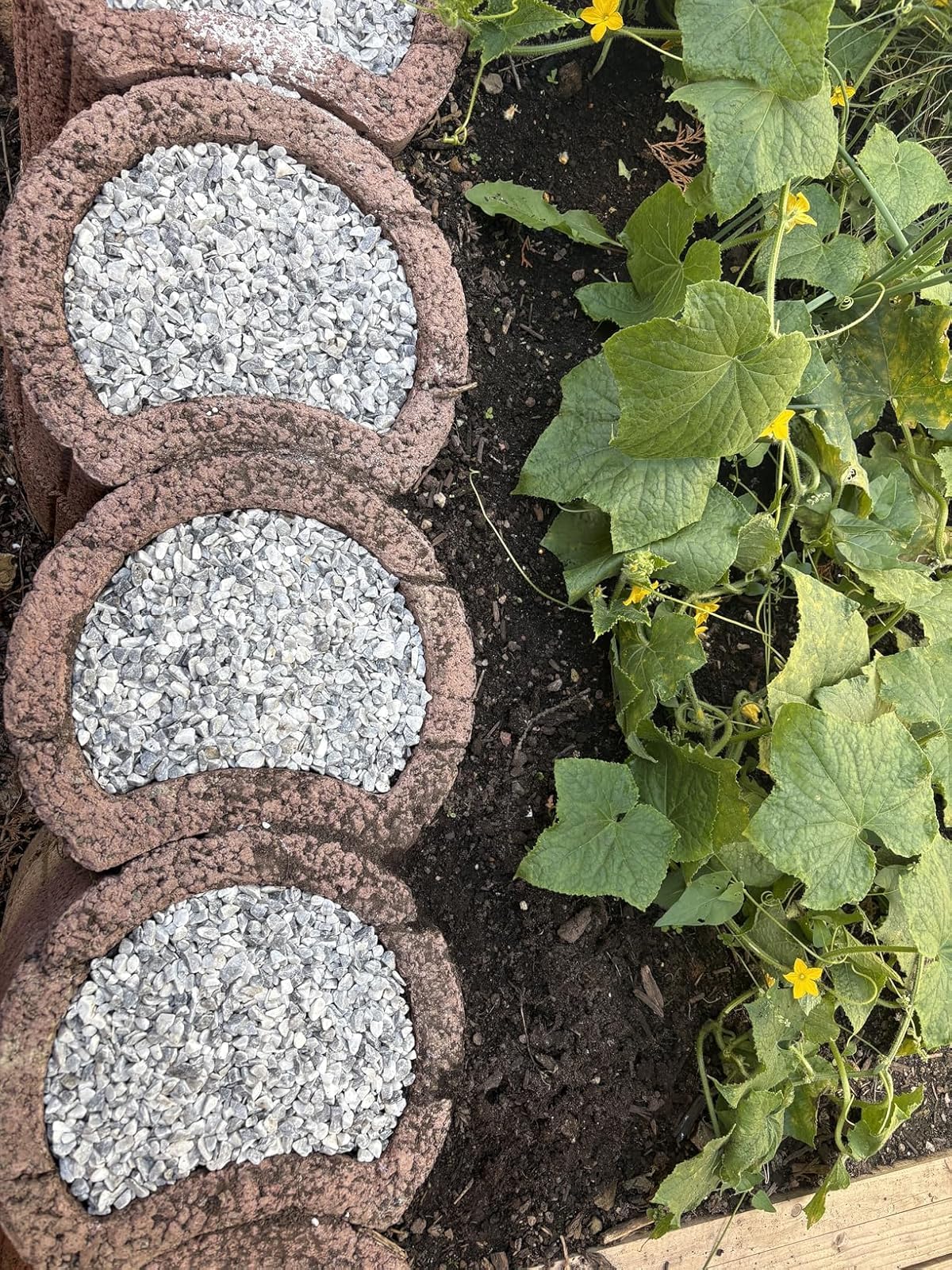 Sigillante per ghiaia da 10 l, bloccante per ghiaia e ghiaia per sentieri da giardino, schegge e pietrisco – Divisorio permeabile all'acqua per superfici stabili di ghiaia, facile da usare