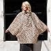 reisenthel mini maxi poncho leo macchiato – Klein verpackter Regencape aus hochwertigem Polyestergewebe – Ansprechendes Design mit weiter Kragenöffnung