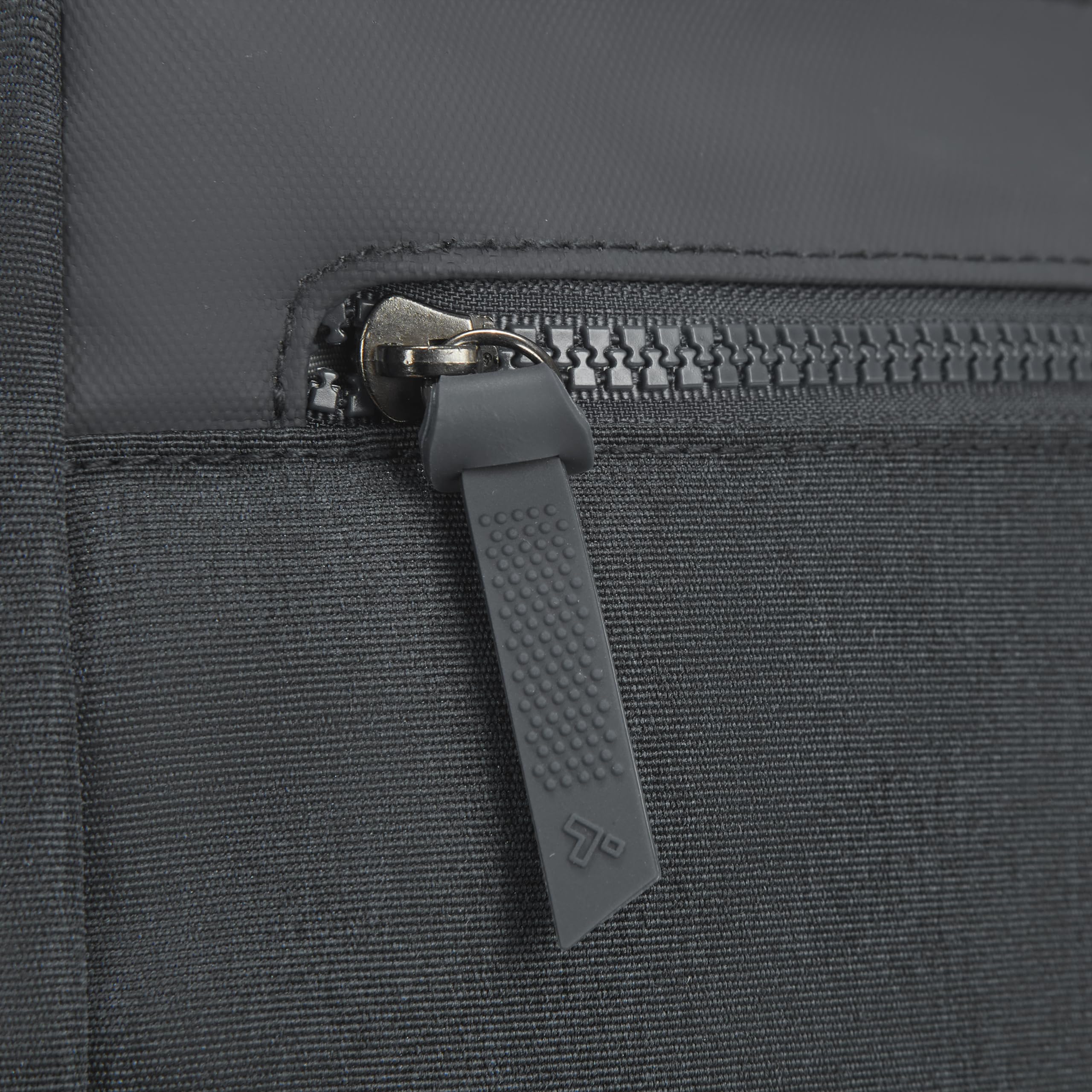 Travelon Unisex Anti-Theft Metro Saddle Crossbody Umhängetasche