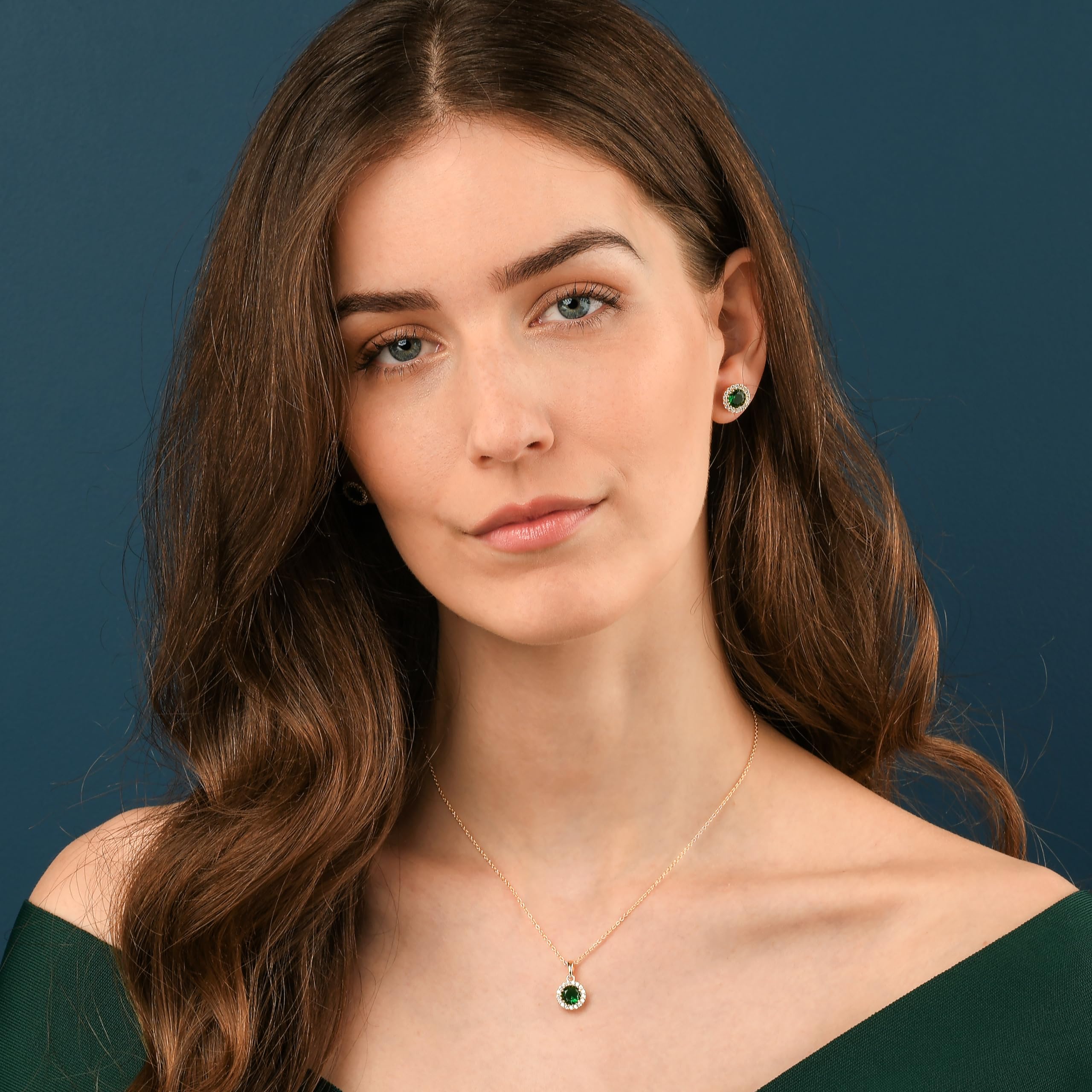 Diamond Treats Strahlenkranz-Ohrstecker aus 925 Sterling Silber mit Cubic Zirkonia in Weiß, Blau, Grün, und Rot, massive Silber runde Ohrstecker für Damen