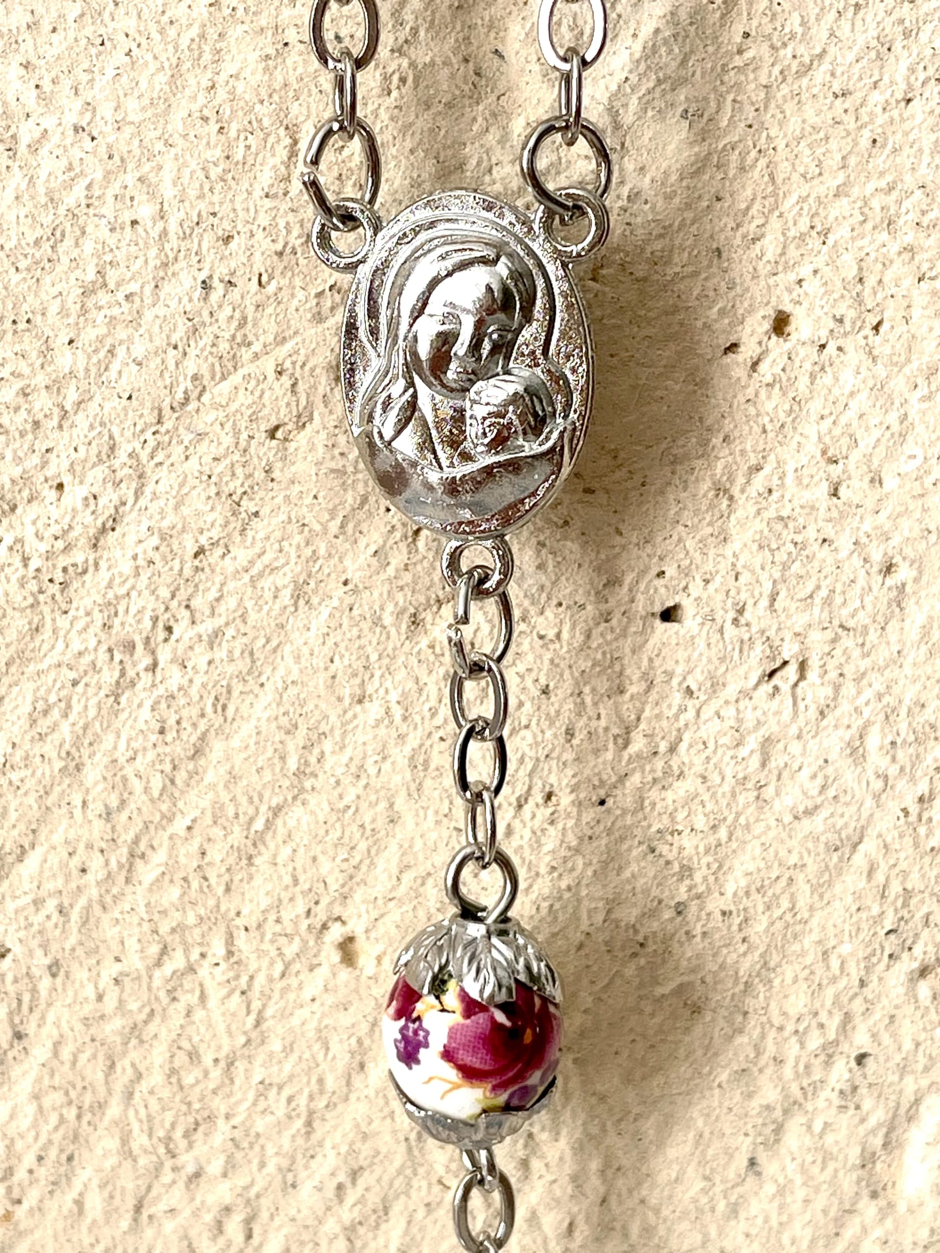 Chapelet de perles de fleurs,Rosaire avec Terre Sainte de Jérusalem dans sa boîte à cadeau, Fêtes chrétiennes, Pâques,Communion,Baptême,Confirmation, Anniversaire,Naissance,Protection, Voiture