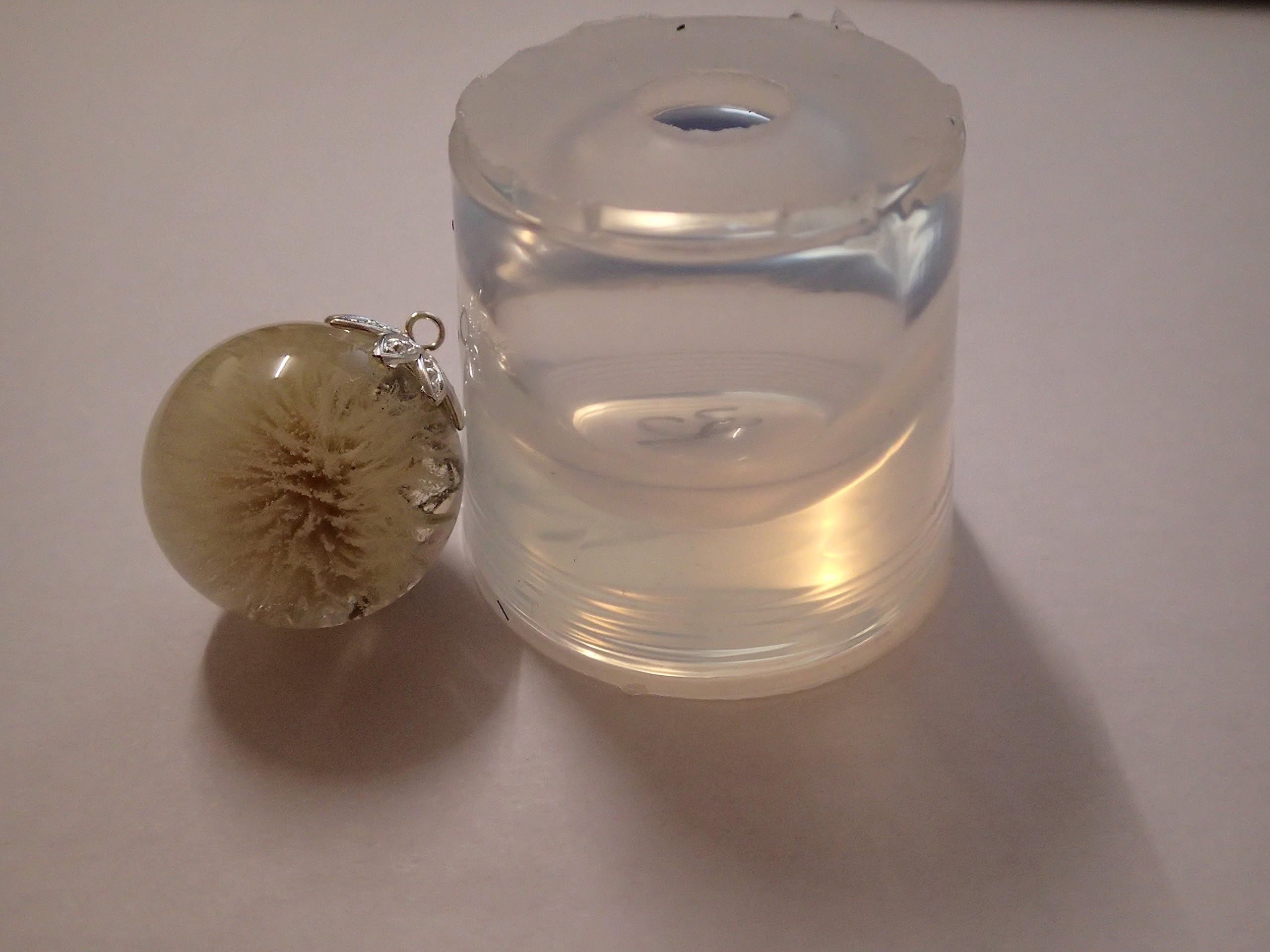 CrazyNature 32 mm sphere clear silicone mould for resin jewellery