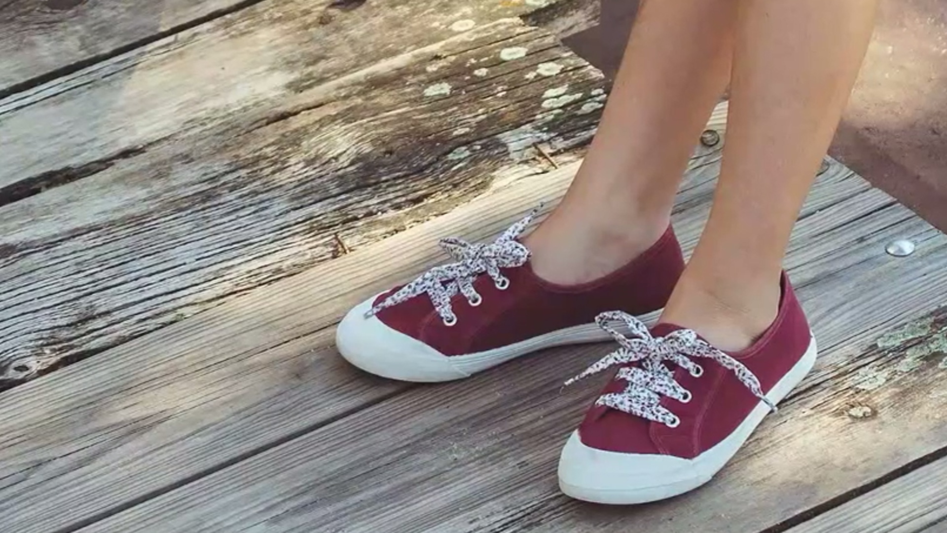 Zapatillas Infantiles Pisamonas Con Rayas Laterales - Blancas, Doble Cordón (blanco Y A Juego), Suela Flexible, Para Niños Y Niñas