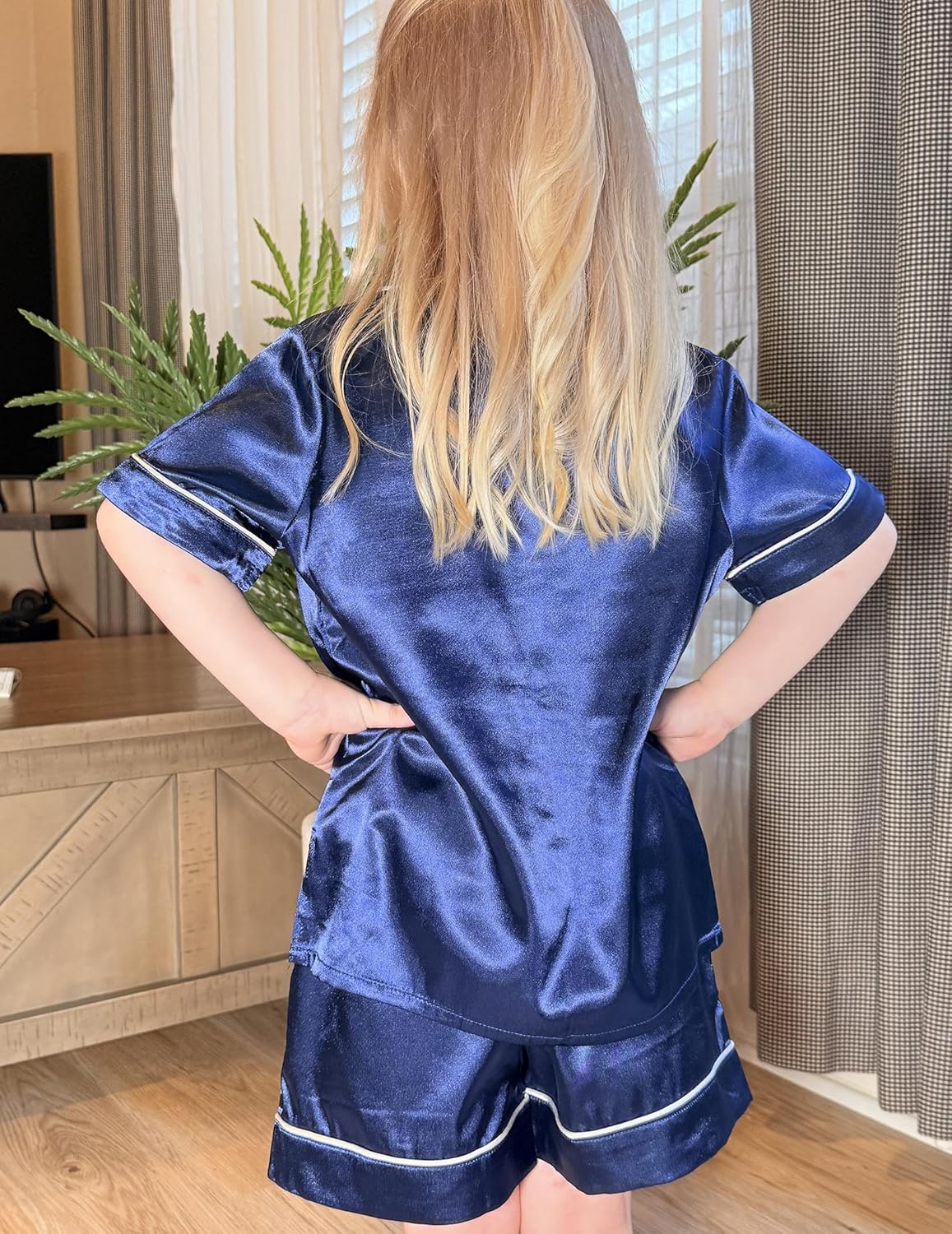 Arshiner Girls Pajamas Silk Satin Pajama Sleepwear Button Down Pj Set Loungewear - Image 4