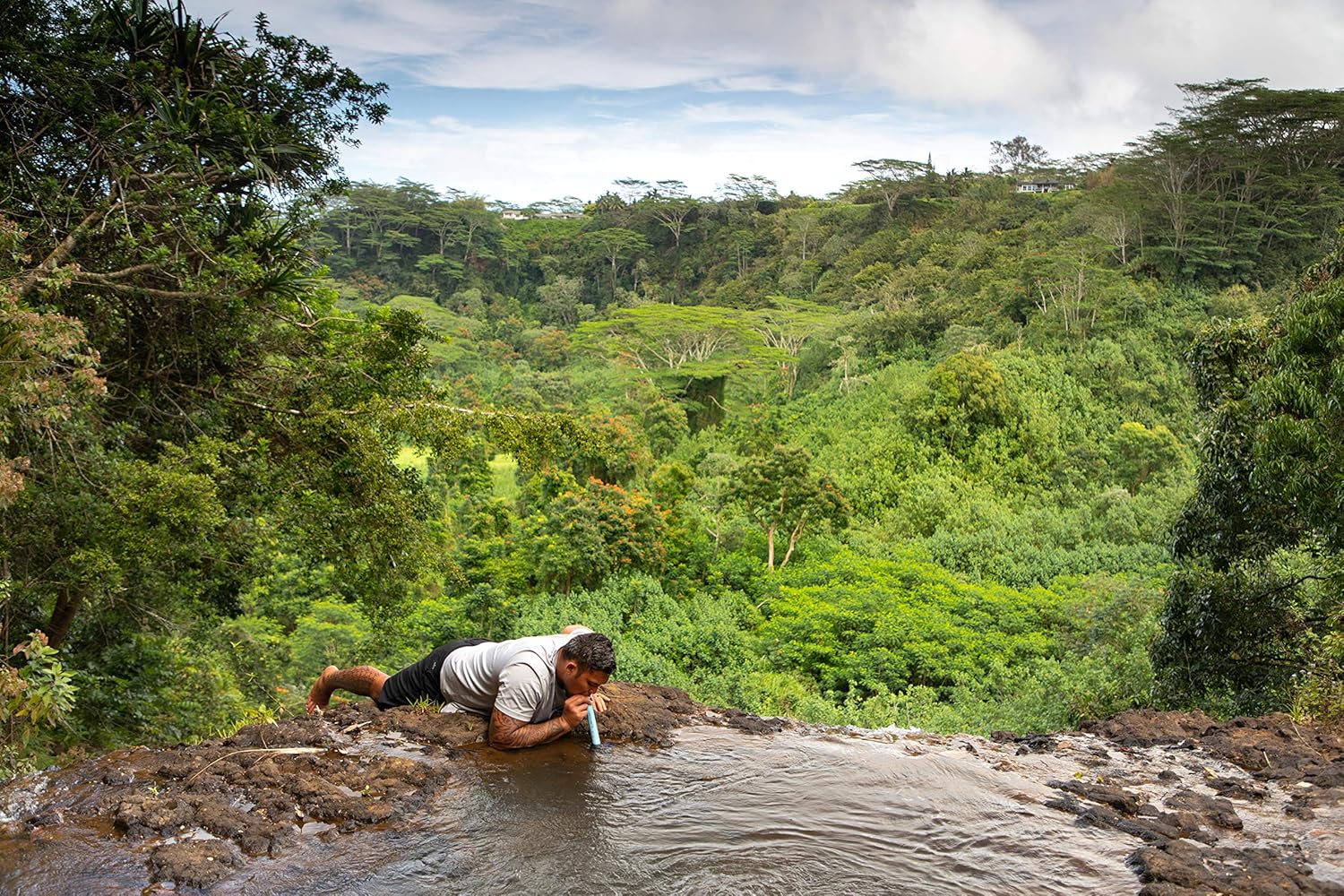 LifeStraw Personal Water Filter for Hiking, Camping, Travel, and Emergency Preparedness, 2 Pack, Blue : Sports & Outdoors