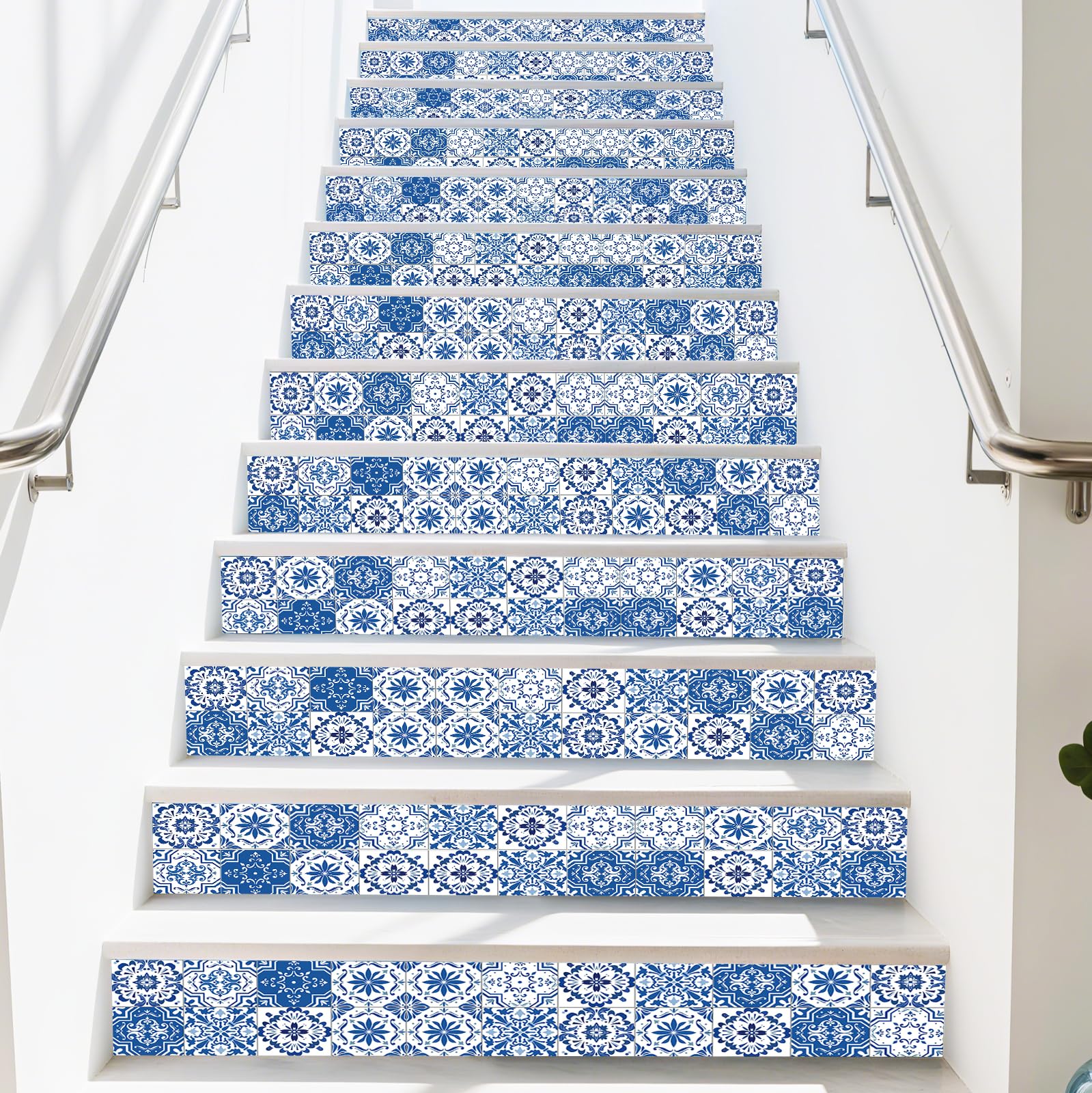 PLIGREAT 15 paquetes de pegatinas para escaleras azules y blancas con patrón de azulejos autoadhesivos para escalera creativa para bricolaje renovación de escaleras en casa o hotel 18 x 100 cm