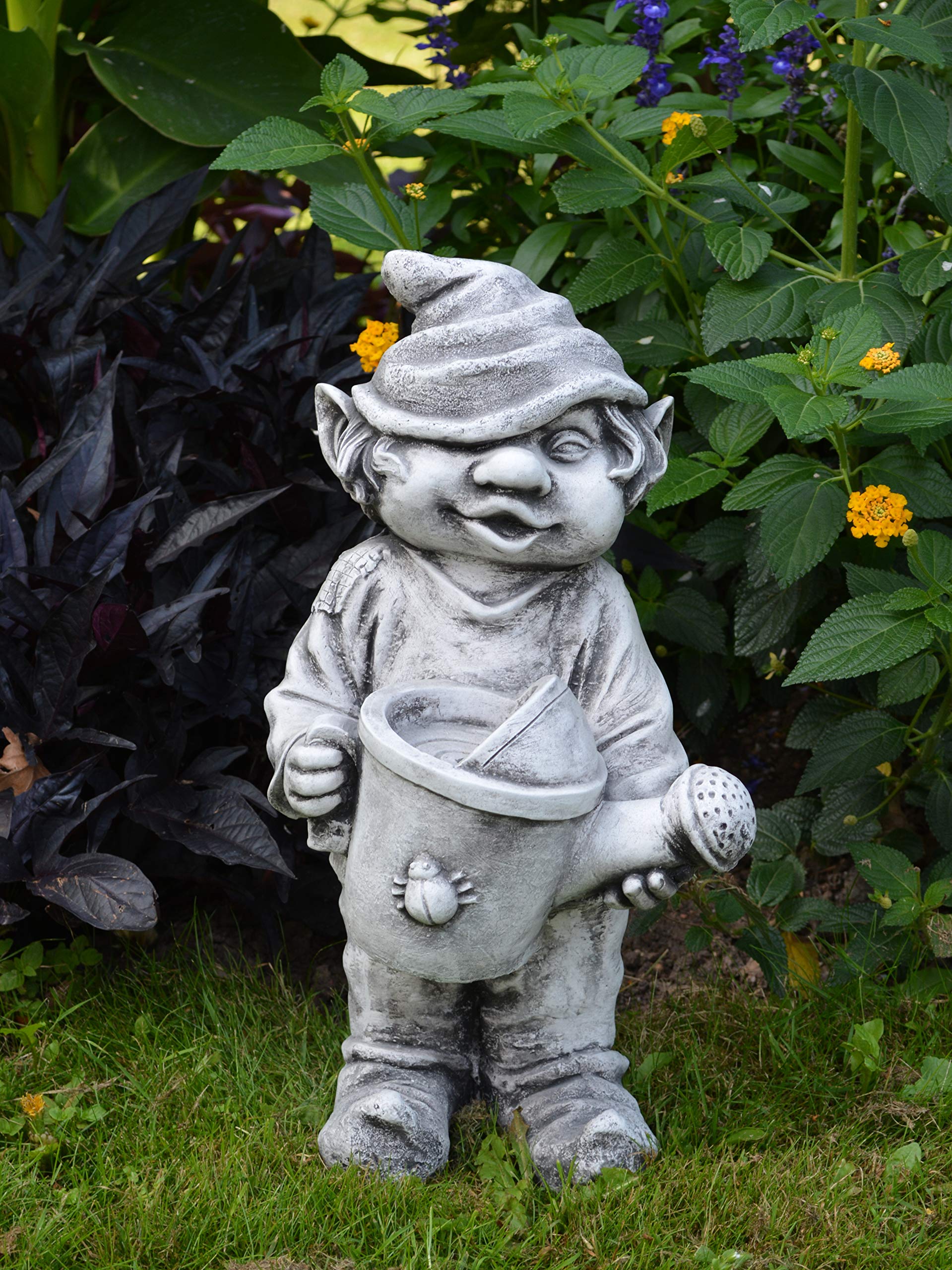 gartendekoparadies.de Gnom Blumenfreund, Steinfigur Wichtel, H. 40 cm, 10 kg, Grau, frostsicher aus Steinguss für Außenbereich