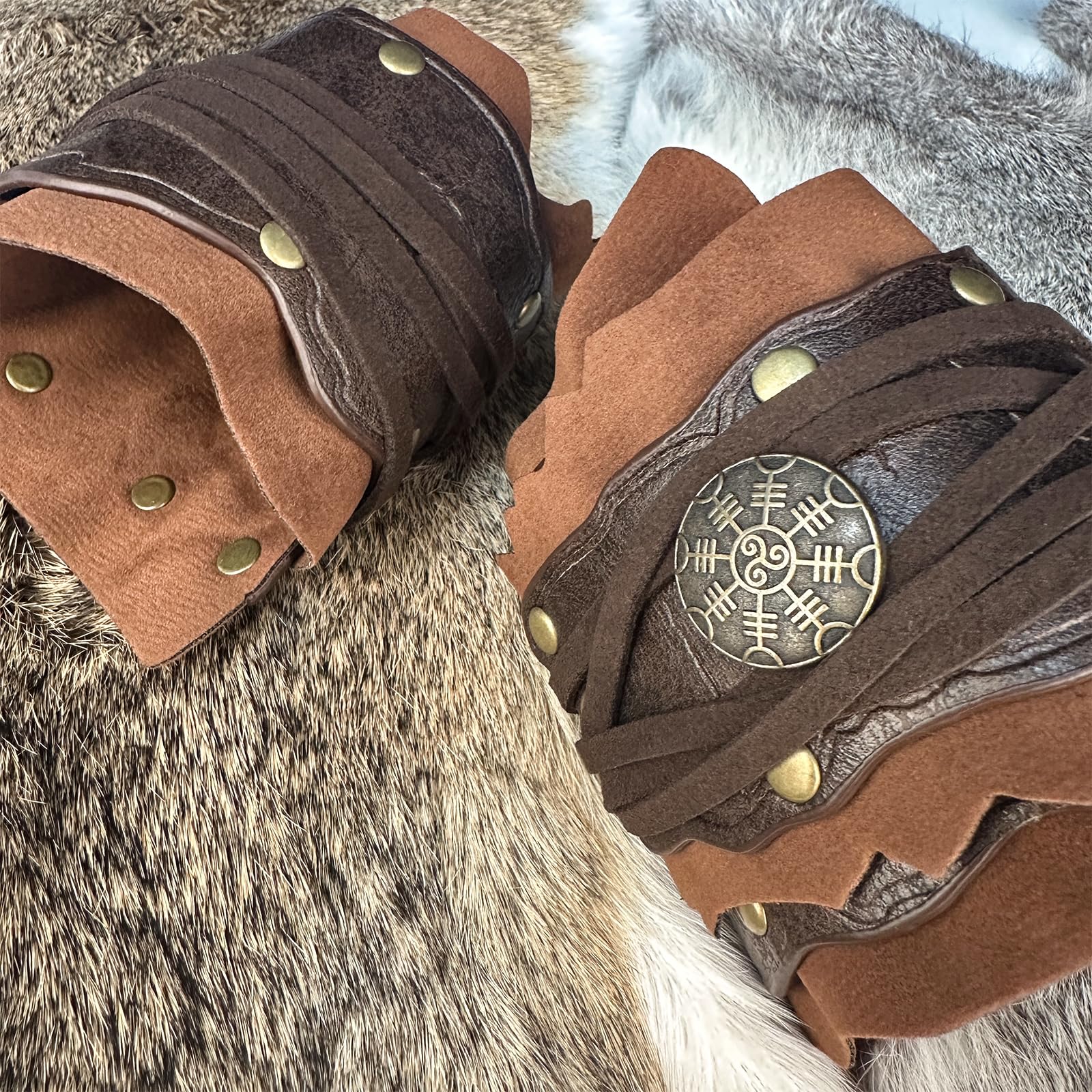 HiiFeuer Protège-Bras médiévaux en Daim, Bracelets en Fourrure Artificielle de la Renaissance, Bandeau de Poignet Viking Archery Arm Guards Knight Gauntlets