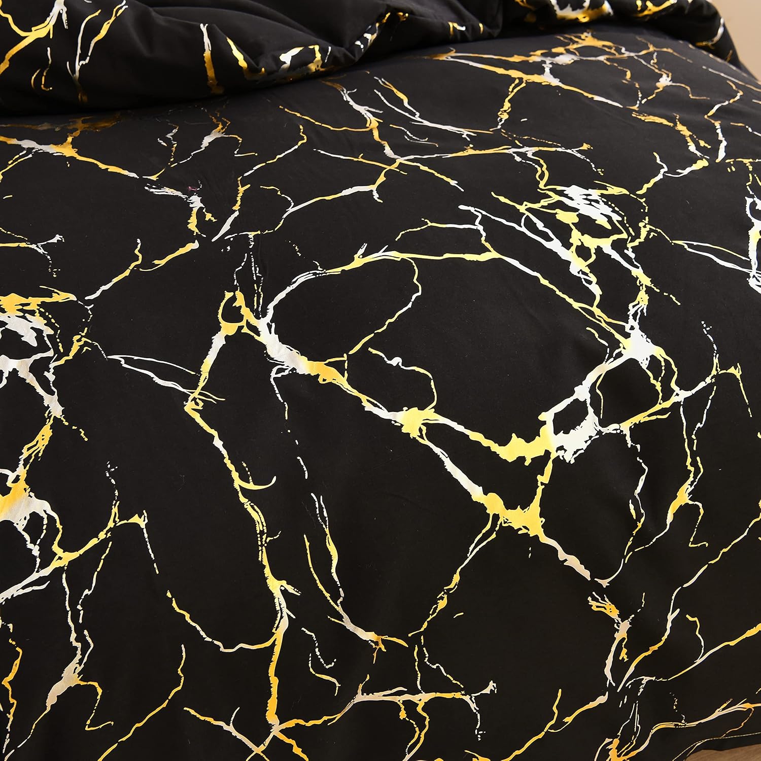 NTBED Black Gold Silver Metallic Marble Comforter Set Queen Lightweight Microfiber Brushed Quilt Bedding Sets with 2 Pillowcases