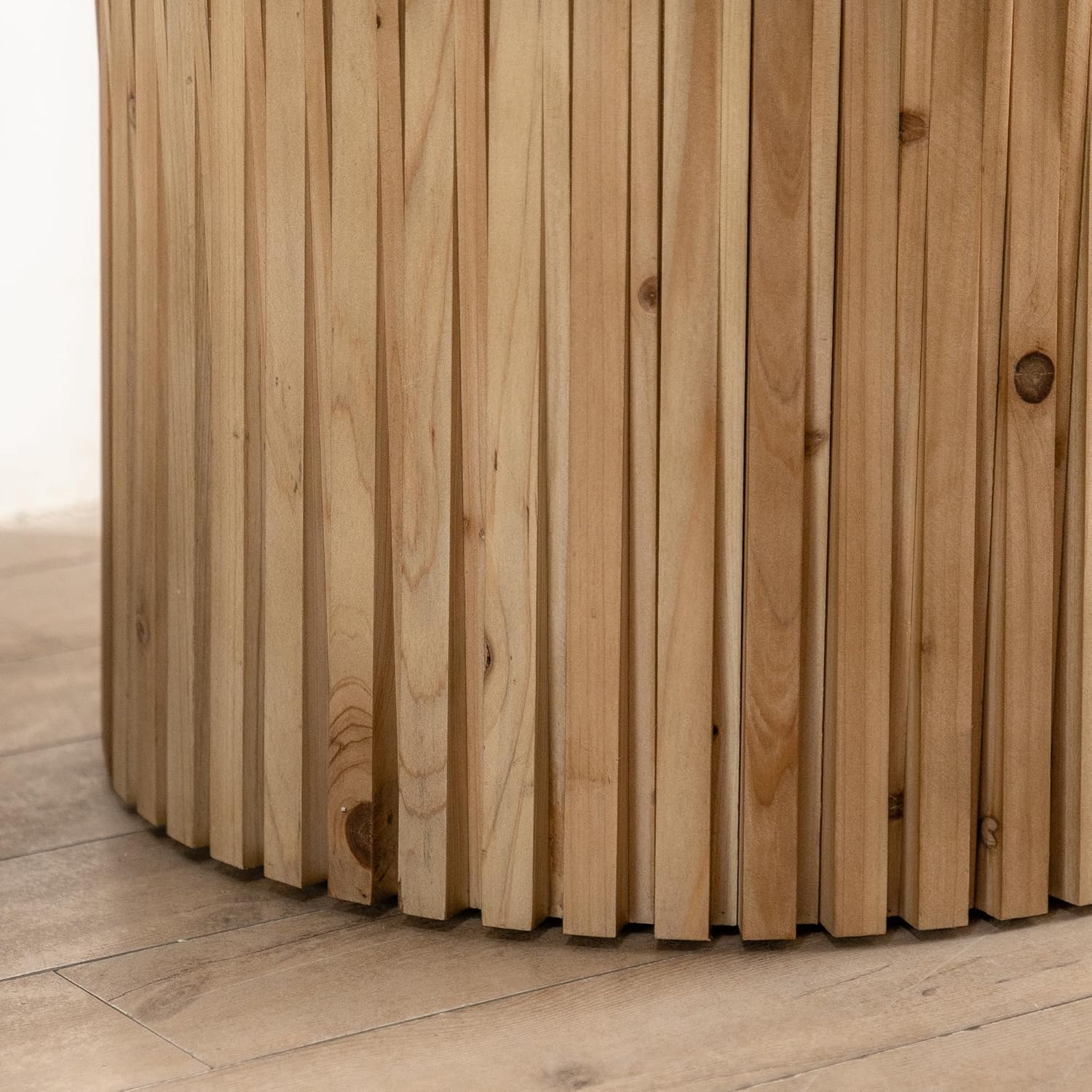 Wooden End Table Round Side Table with Fluted Bedside Table and Nightstand for Living Room and Bedroom