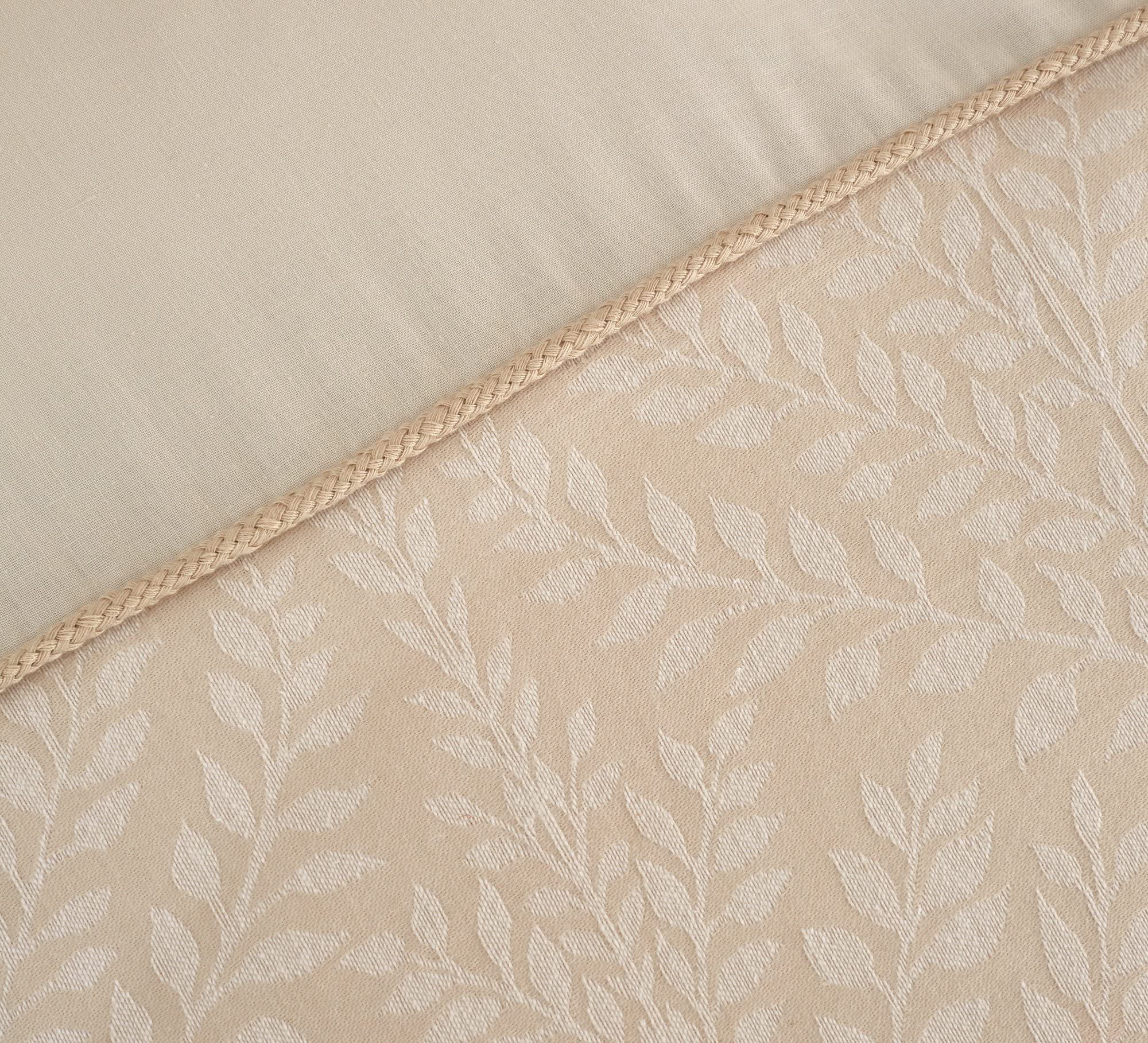 Dreams & Drapes Kissen 'Fearne' – Geflochtenes Design In Weichem Gold, 43x43 Cm