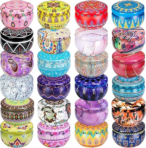 Domivirgo Latas para velas con tapa, recipiente redondo de 2.2 onzas, latas de hojalata de 24 diseños con mechas, soportes para mechas, calcomanías