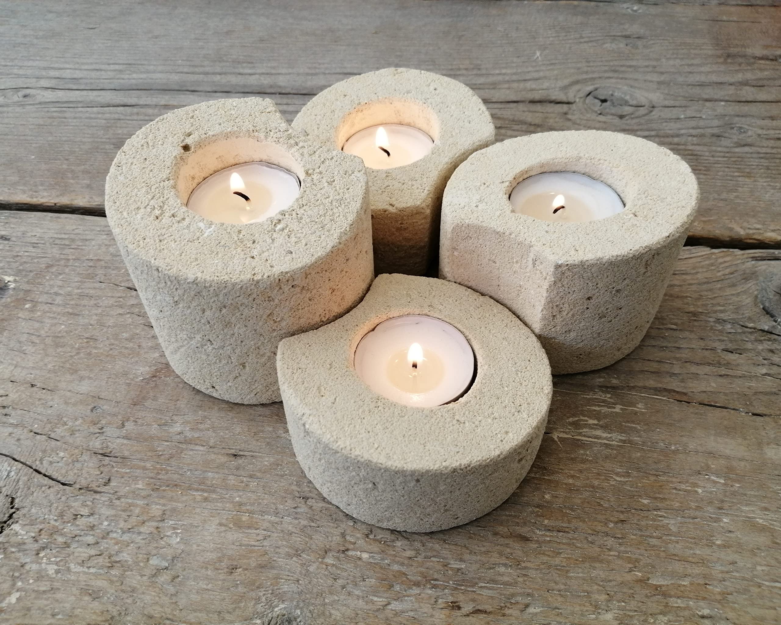 Lot de 4 bougeoirs cylindriques, idée Cadeau de Design Moderne pour bonbonnières ou décorations. Produit Artisanal.