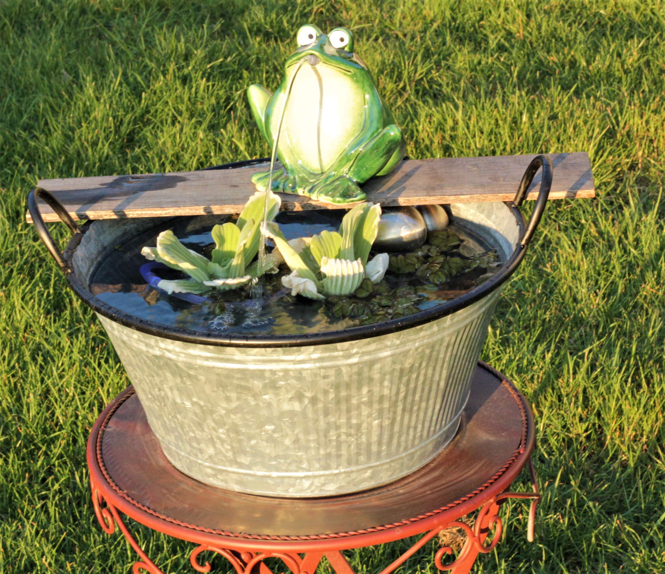 Wasserspeier Frosch 16 cm dk.grün mit Solarpumpe Solaris 170