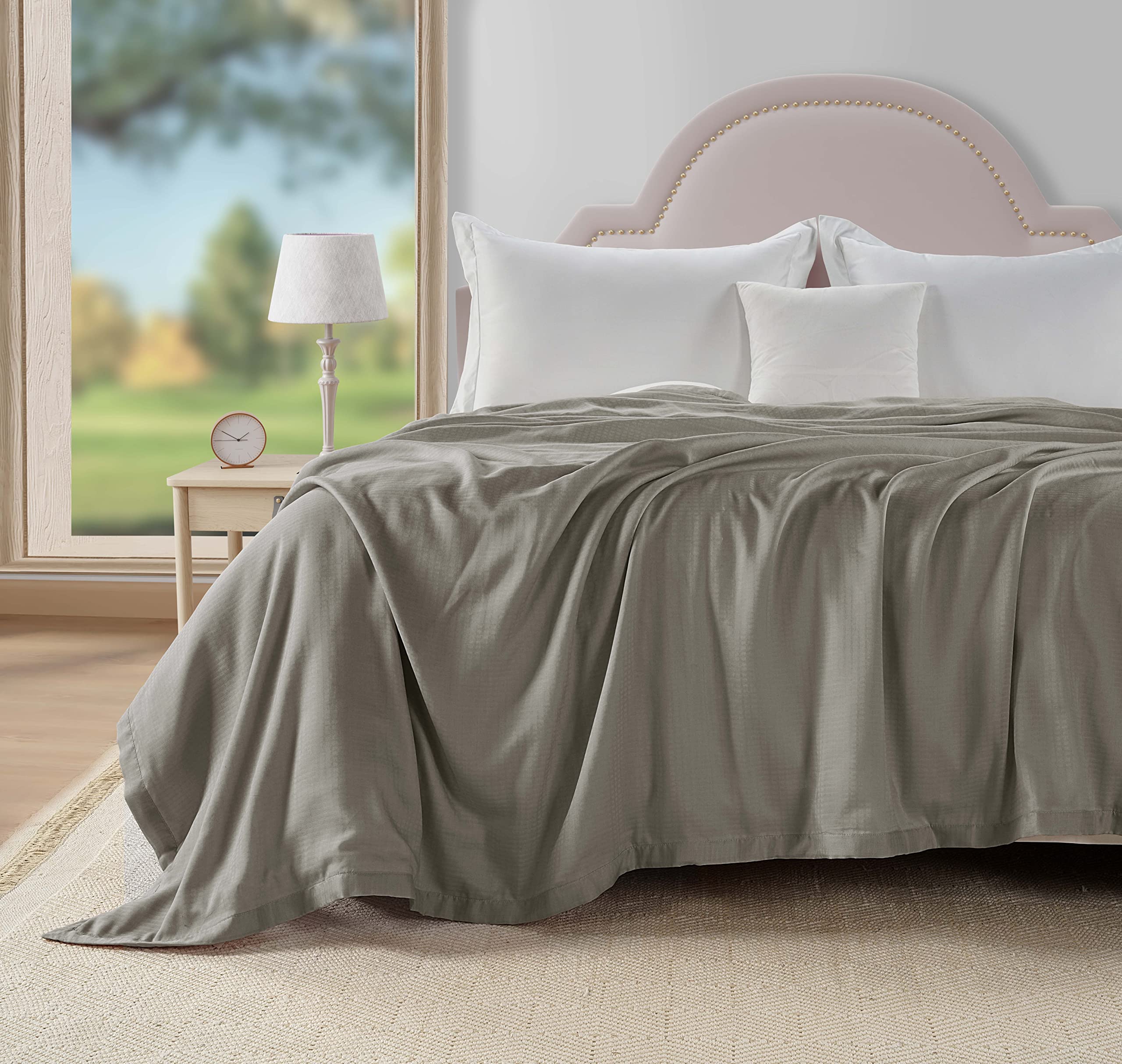 LANE LINEN King Blanket for Bed – Durable Soft Cooling Cozy Lightweight 100% Sustainably Sourced Pure Tencel & Cotton Flannel Blankets for All Seasons – 3-Layer Blanket - 104” x 90” – Silver