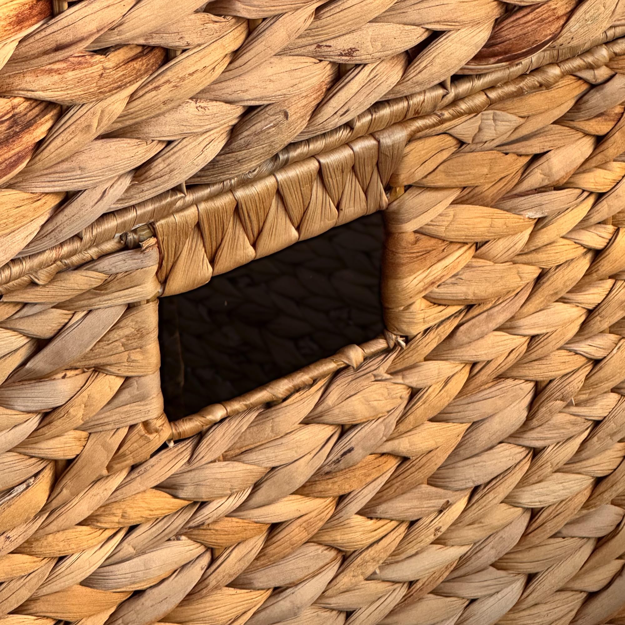 Yankee Trader Dekorative handgewebte Wasserhyazinthe Wicker Storage Baskets, Set von sechs 13x11x11 Baskets Perfekt für Einheiten Regal