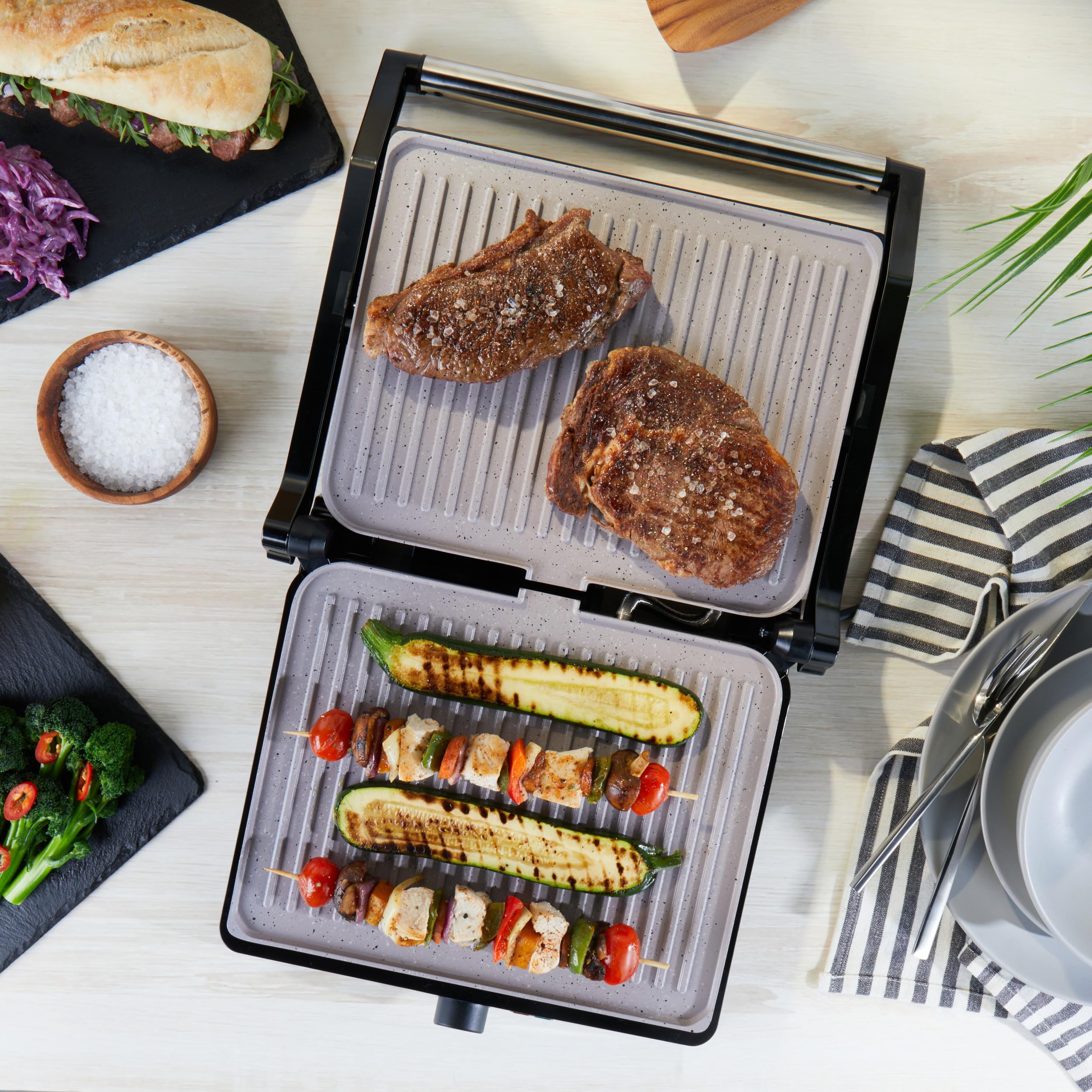 Petra PT4076VDEEU10 Griglia elettrica - Multifunzione presse per panini sandwich, doppia XL 180°, antiaderente, 2 superfici di cottura per verdure, carne e spiedini, non necessita di olio, 2200 W