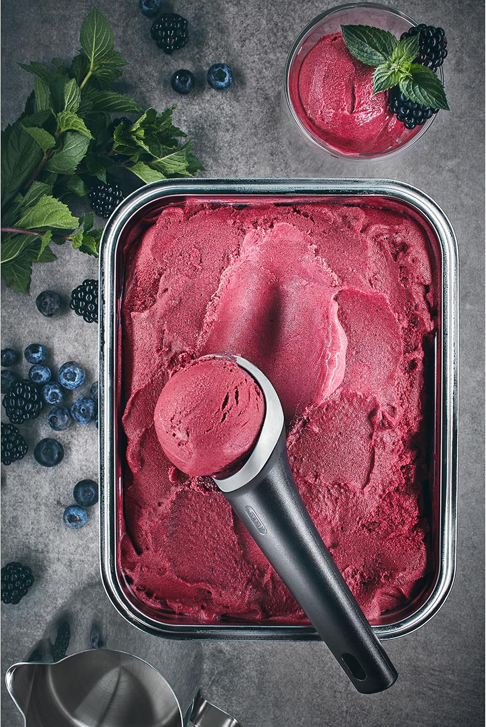 GEFU Ice Cream Scoop - Italia - Ergonomic Ice Cream Spoon for Hard Ice Cream, Scoop for Ice Cream Balls, Comfortable to Use, Dishwasher Safe - Black/Silver