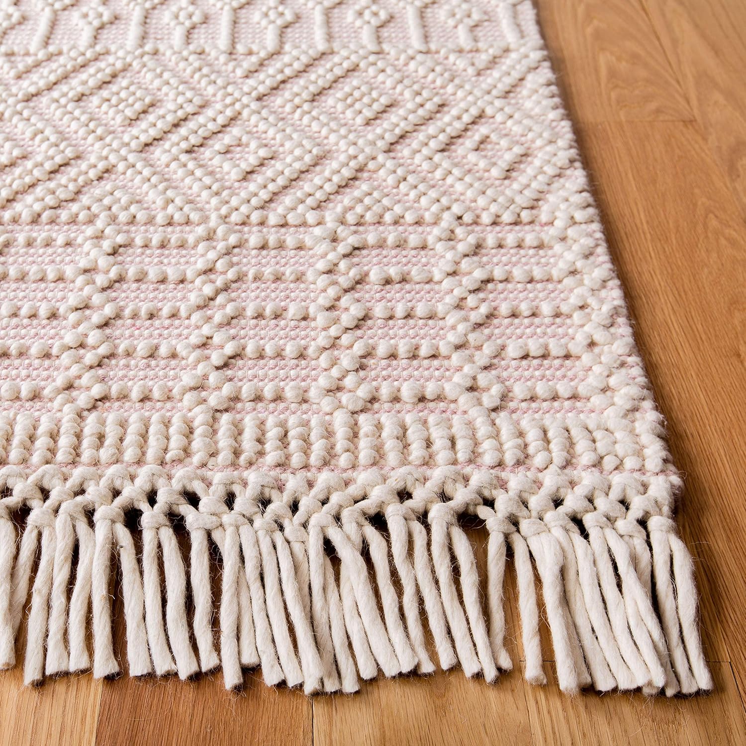 SAFAVIEH Natura Collection Area Rug - 6' Square, Ivory & Pink, Handmade Moroccan Boho Wool Fringe, Ideal for High Traffic Areas in Living Room, Bedroom (NAT852R)