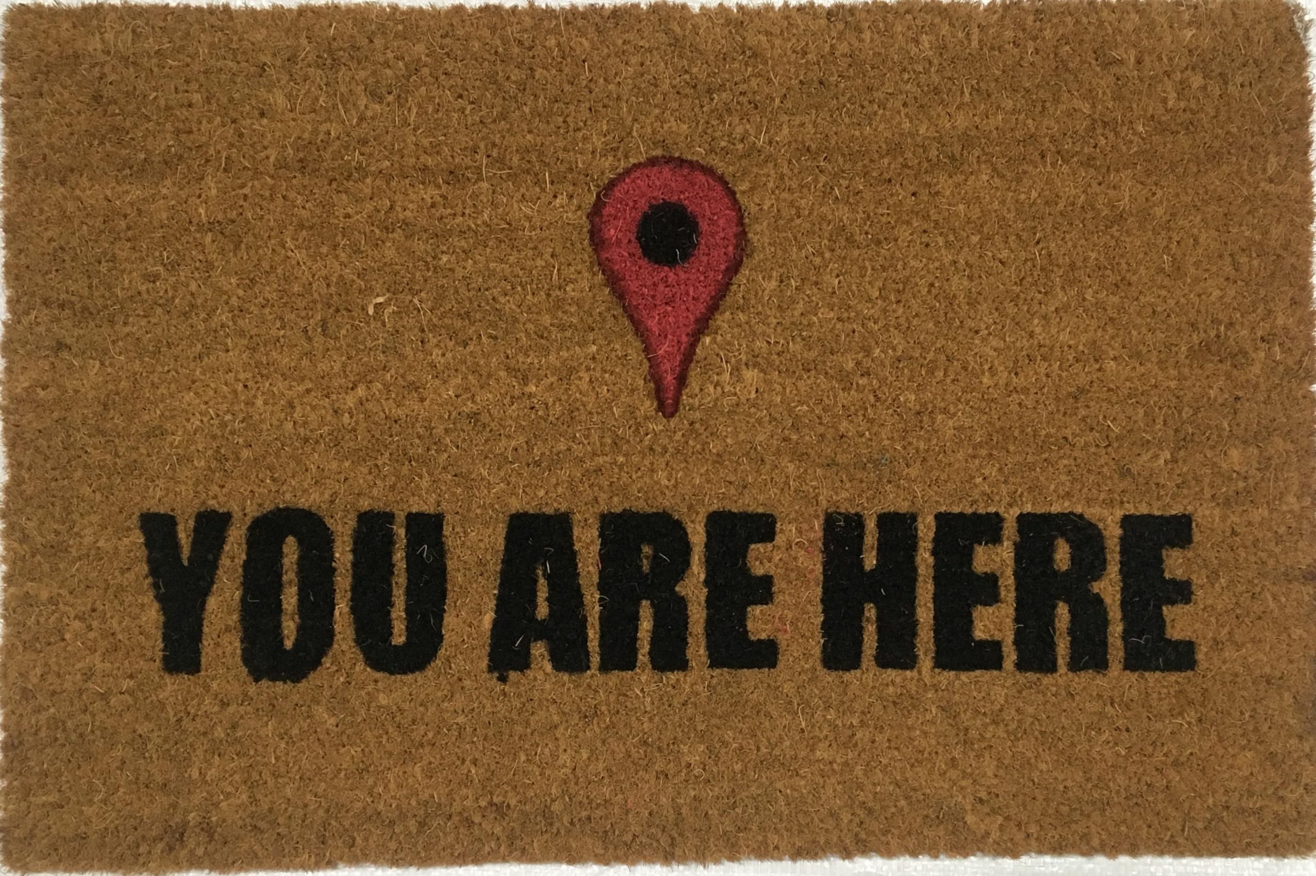 KOKO DOORMATS Zerbino Ingresso casa - Tappeto divertenti in fibra di cocco e base antiscivolo da PVC, da esterno e interno con misure 40x60cm (You Are Here)