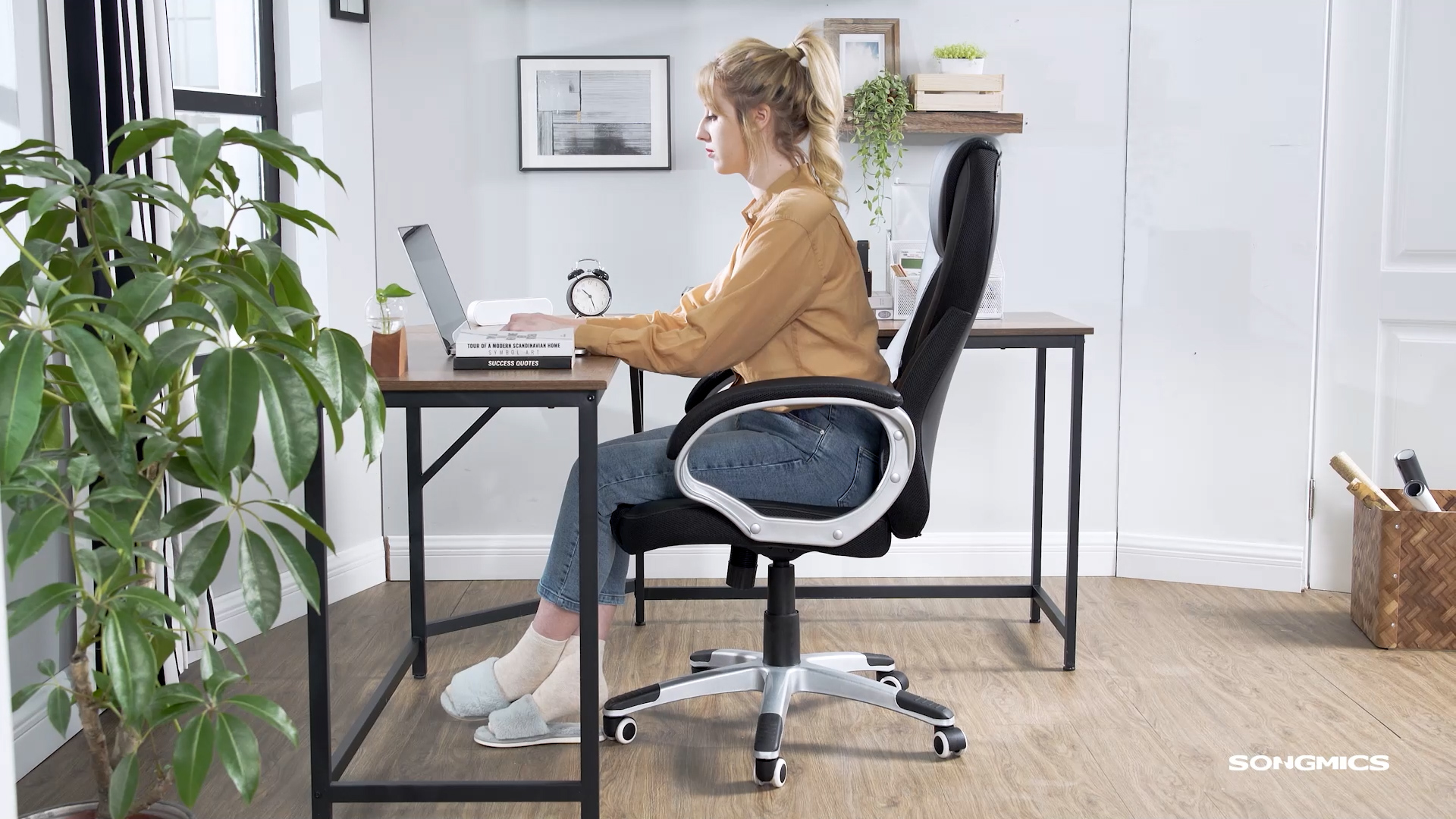 Sedia Girevole Da Ufficio SONGMICS HOME – Braccioli Regolabili, Seduta Ampia Imbottita, PU Nero, Carico 120 Kg, Altezza Variabile 46-54 Cm