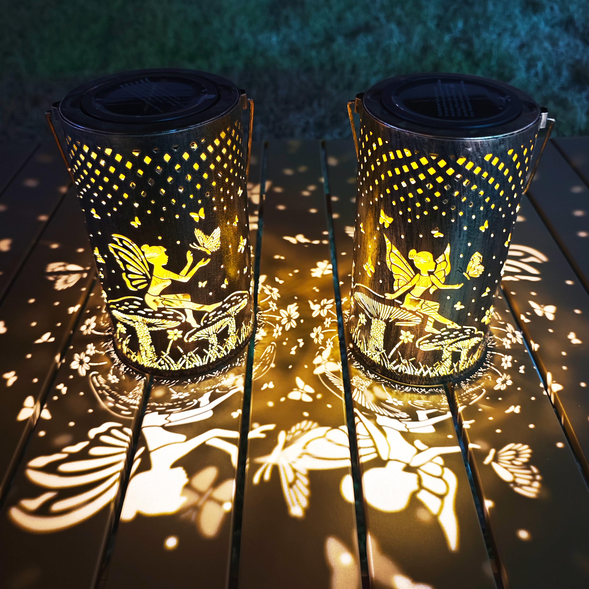 Lanterne Solari da Esterno, Lanterna da Giardino, Lampada Solare in Metallo con Farfalla Sospesa, IP65 Impermeabile, Lanterna Solare da Giardino per Patio, Cortile, Portico