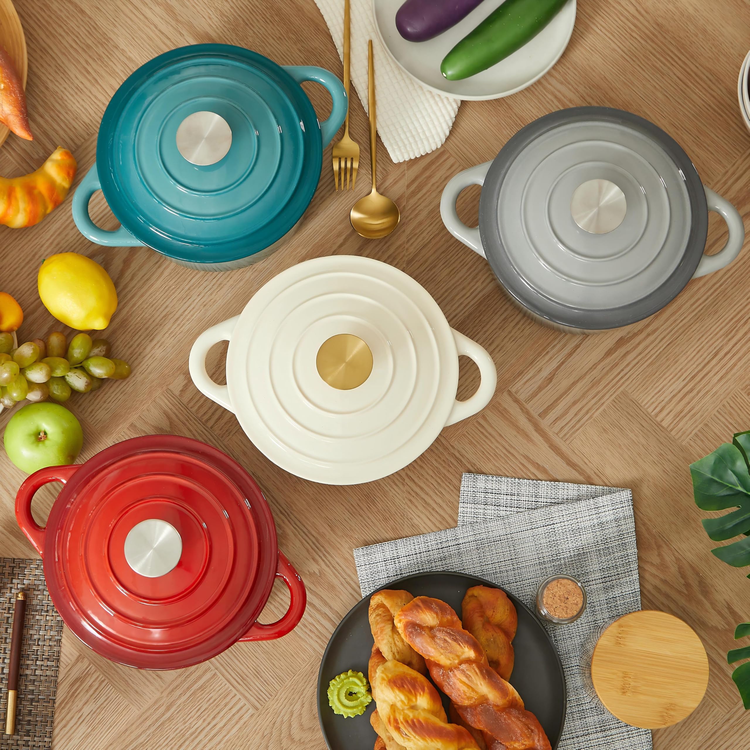 Nilpferd Gusseisen Topf Schmortopf 24cm Emaille Bräter mit Deckel Topflappen, Kasserollen Bratentopf brot backen für Schmoren Braten Incl.1 Paar Silikon Ofenhandschuhe&Topfuntersetzer (Cremeweiß, 4L)