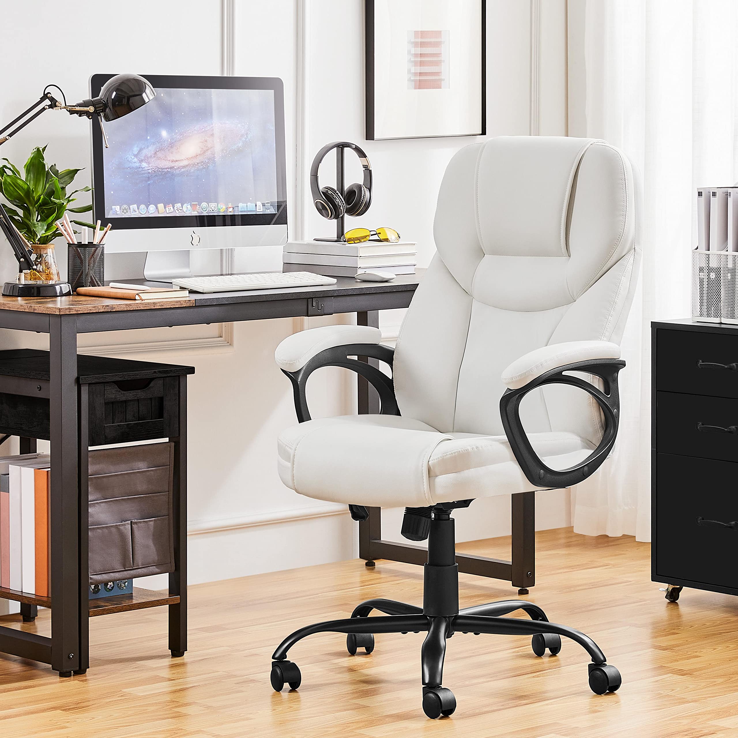 Sedia da Ufficio Ergonomica Direzionabile con Braccioli Imbottiti in Pelle PU Funzione Dondolo e Altezza Regolabile con Rotelle Bianco