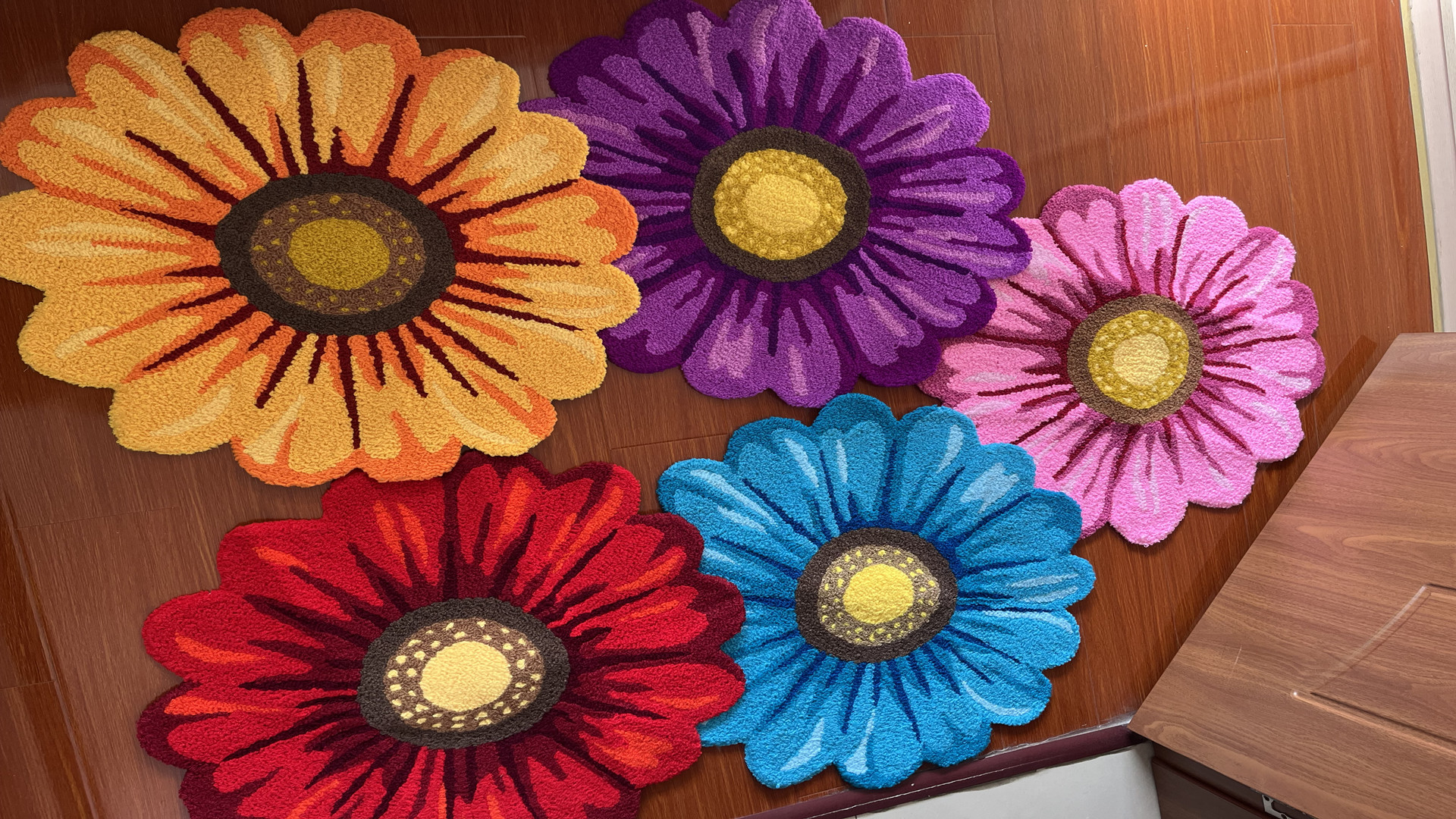 Tapete redondo de acrílico floral 65 cm rojo miniatura 7