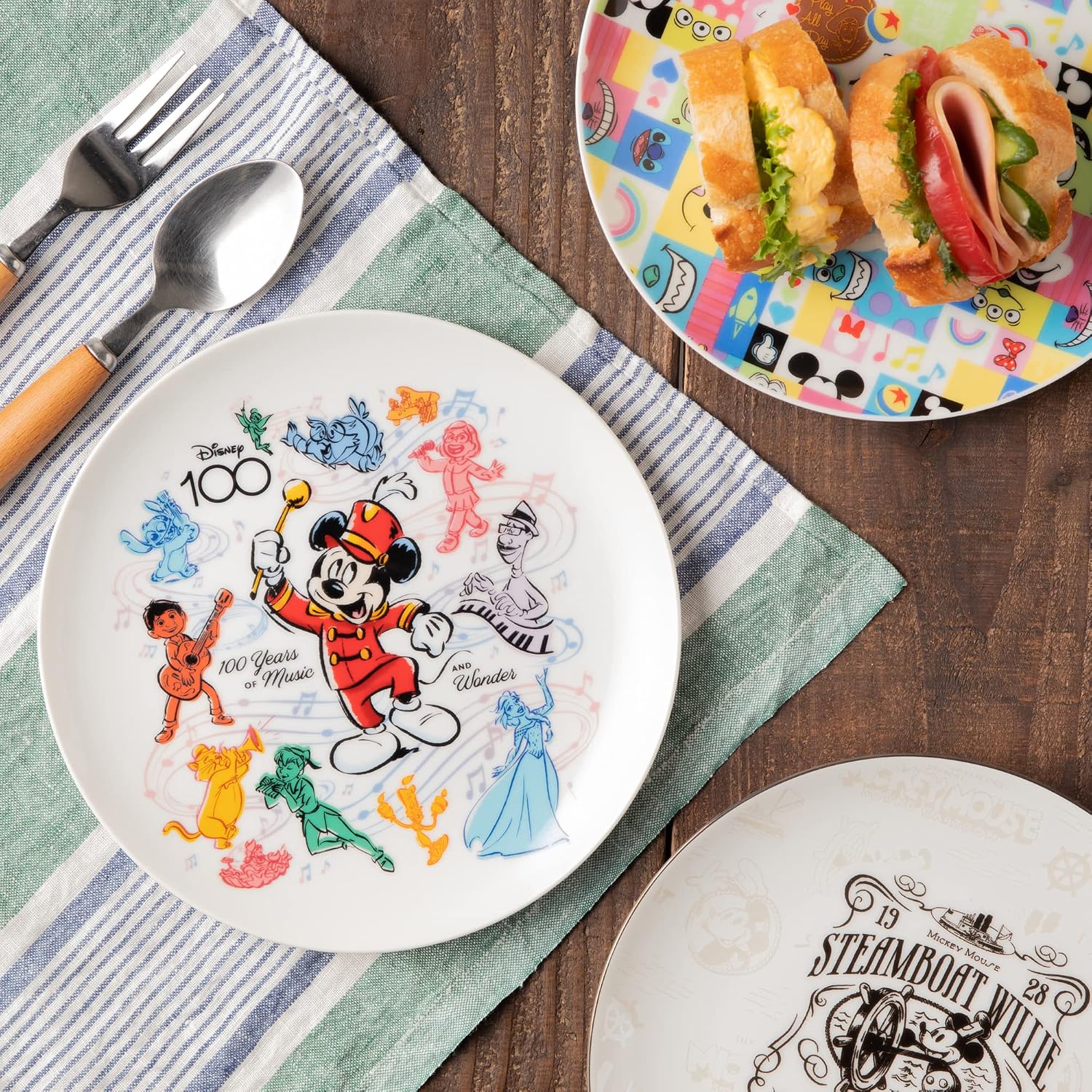Maebata 52896 Disney Plate, Made in Japan, Microwave Safe, Dishwasher Safe, 7.8 inches (19.8 cm)